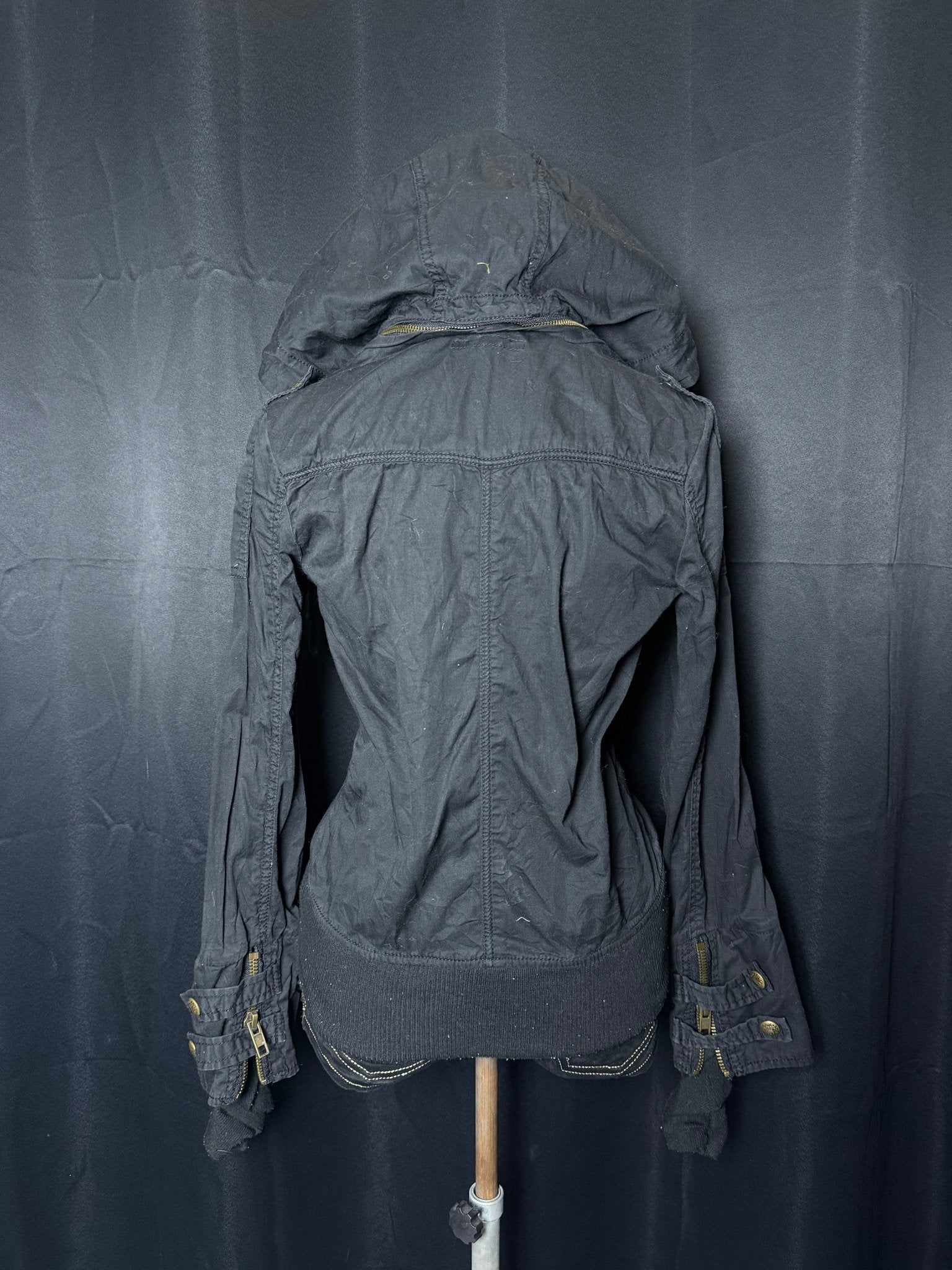 B2V - INGNI JACKET༒ vintage streetwear thrift y2k clothing by B2V_BAD2WEAR