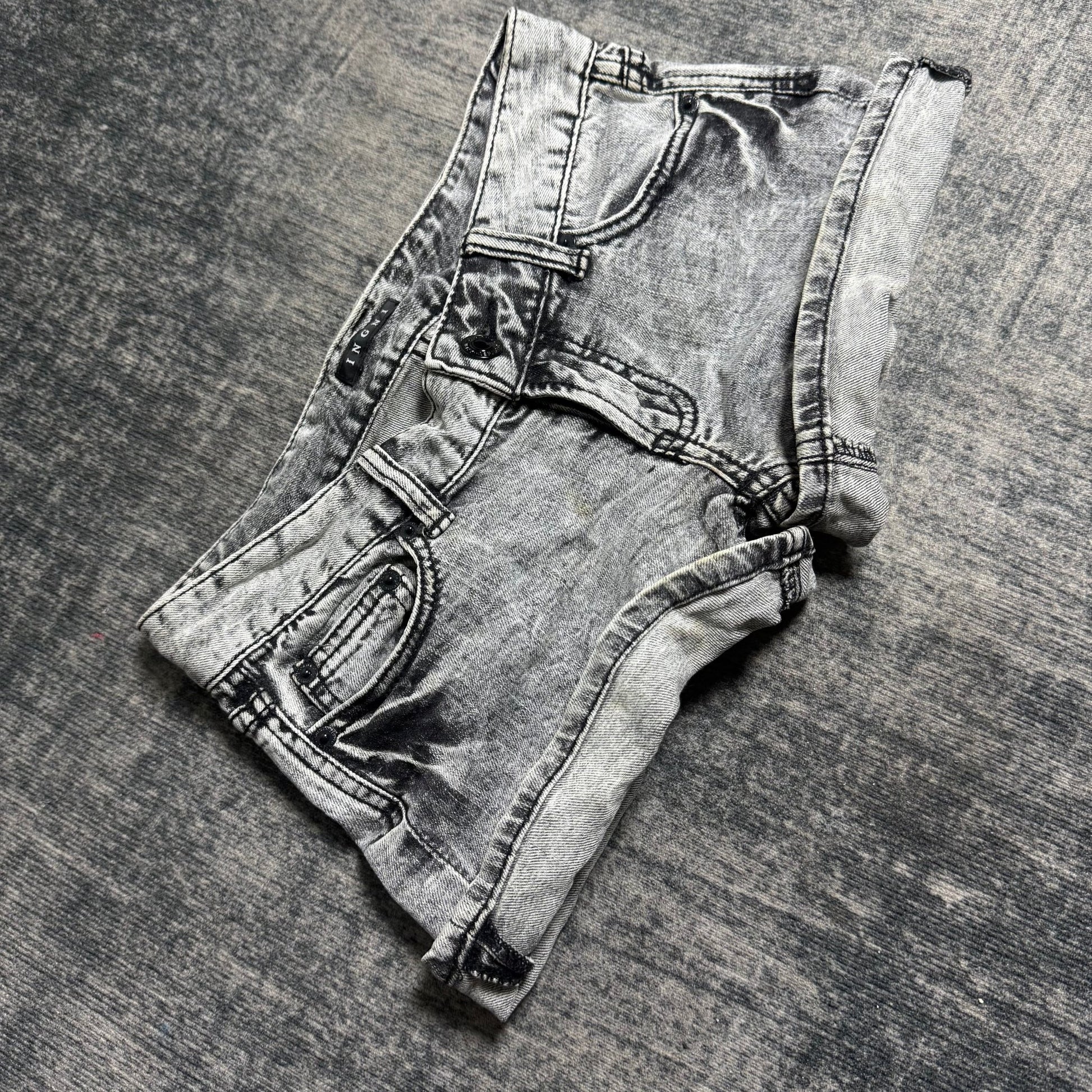 B2V - INGNI SHORT༒ vintage streetwear thrift y2k clothing by B2V_BAD2WEAR