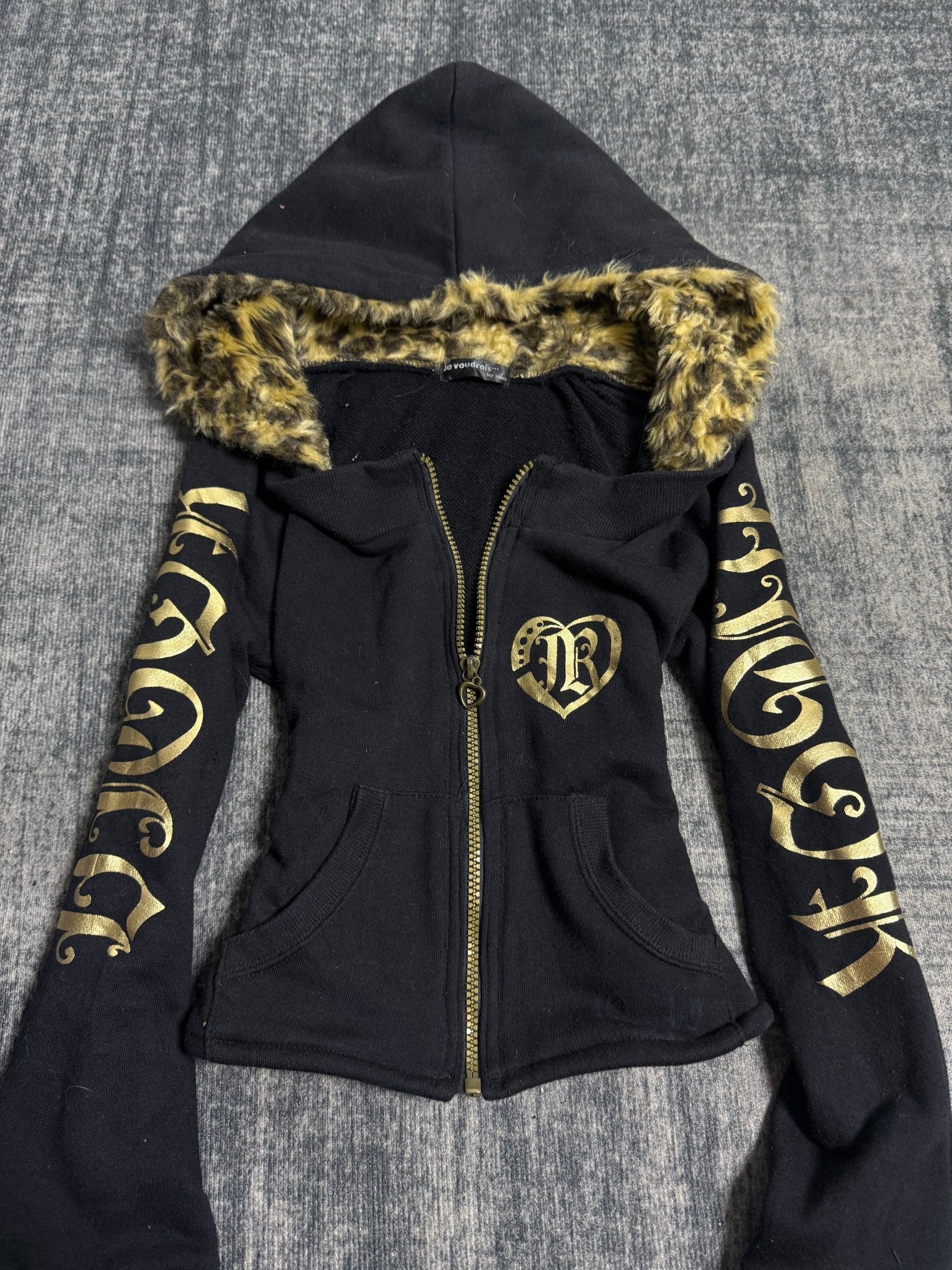 B2V - JE VOUDRAIS HOODIE༒ vintage streetwear thrift y2k clothing by B2V_BAD2WEAR