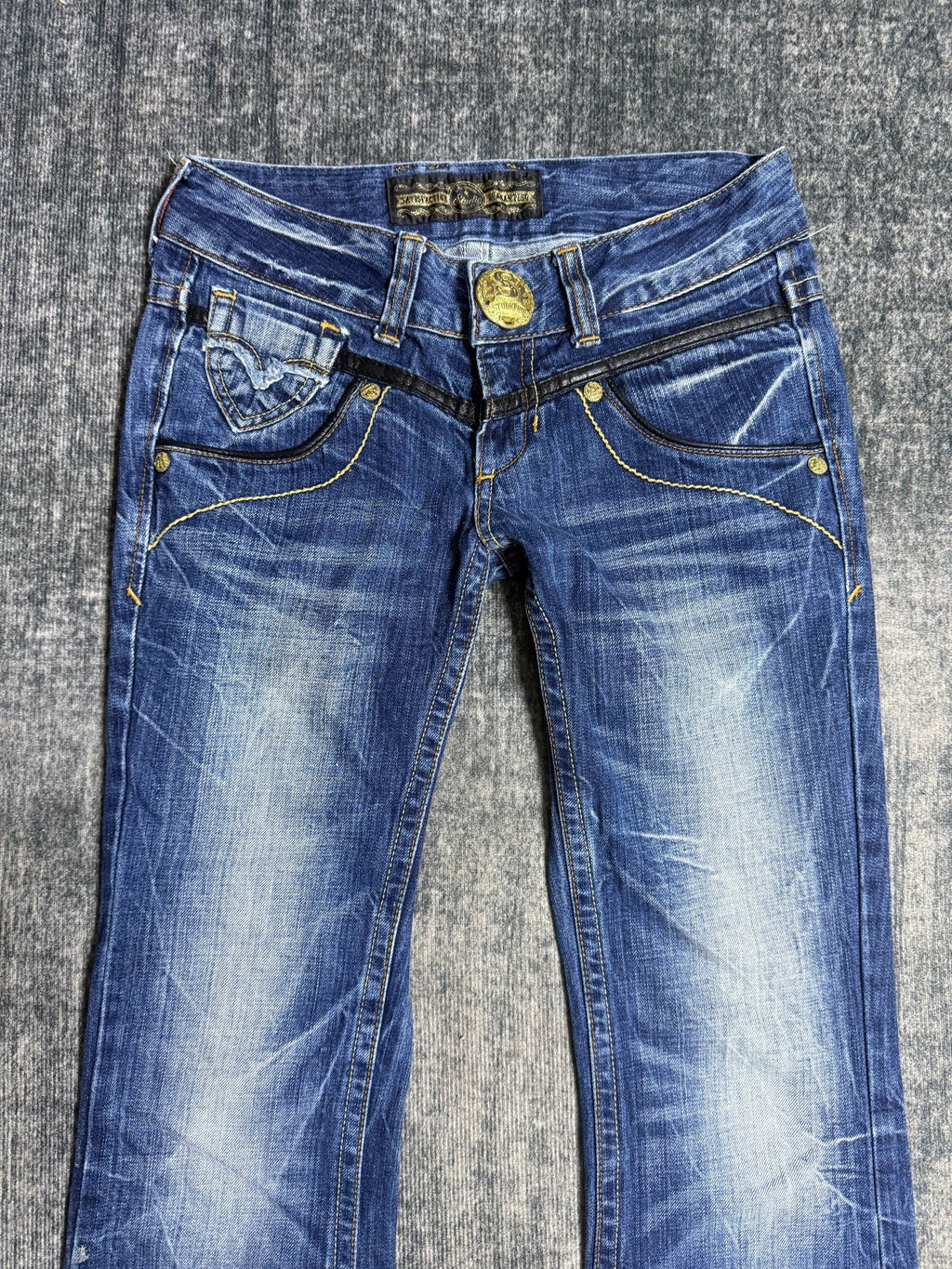 B2V - JEAN༒ vintage streetwear thrift y2k clothing by B2V_BAD2WEAR