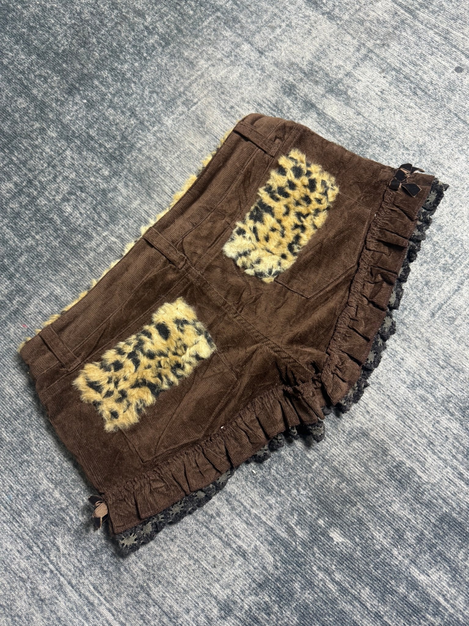 B2V - JOY LIFE SHORT༒ vintage streetwear thrift y2k clothing by B2V_BAD2WEAR