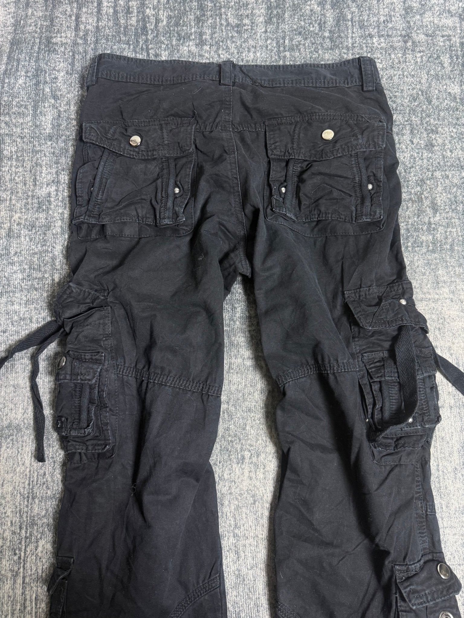 B2V - JUNYE CARGO PANT (2)༒ vintage streetwear thrift y2k clothing by B2V_BAD2WEAR