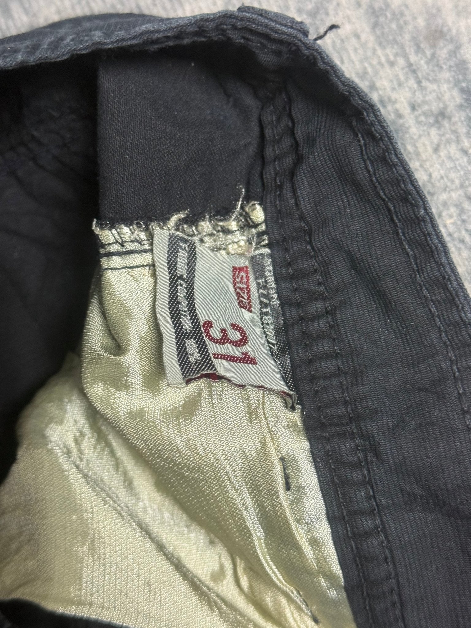 B2V - JUNYE CARGO PANT (2)༒ vintage streetwear thrift y2k clothing by B2V_BAD2WEAR