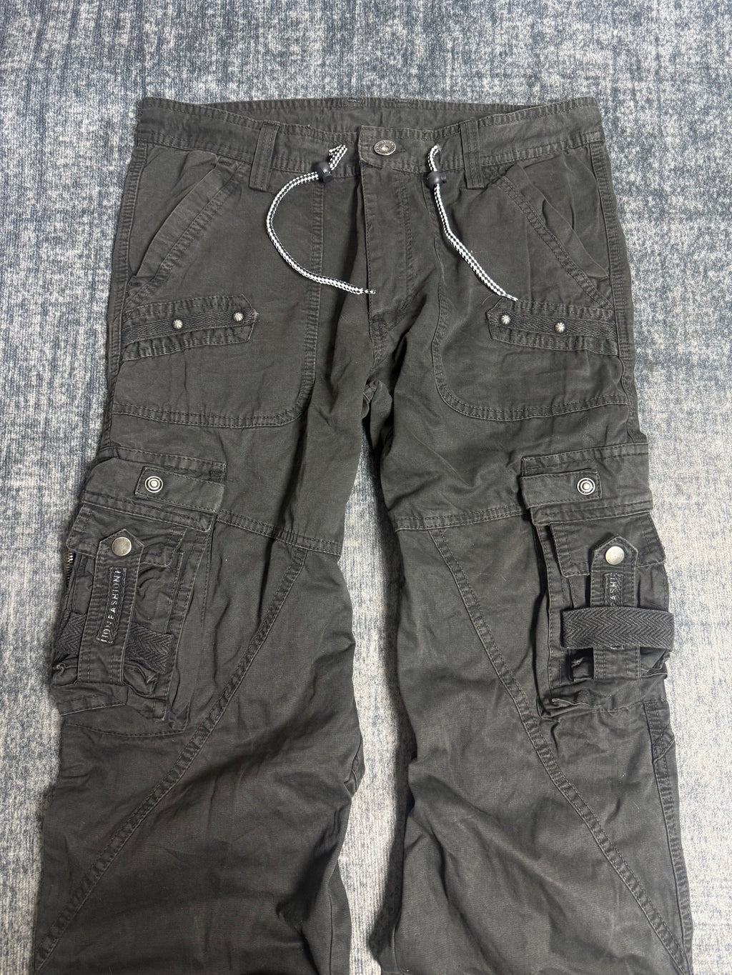 B2V - JUNYE CARGO PANT(2)༒ vintage streetwear thrift y2k clothing by B2V_BAD2WEAR