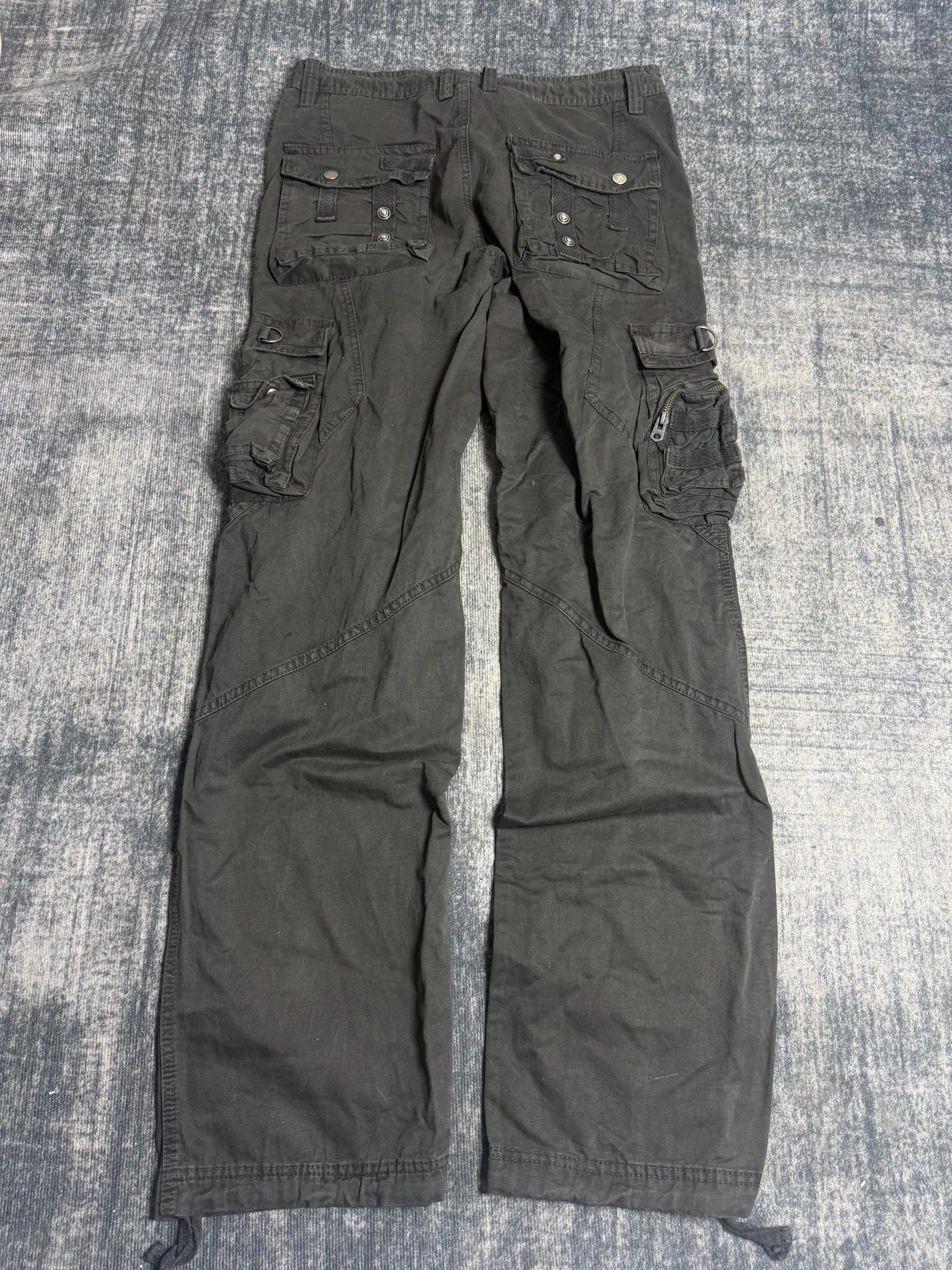 B2V - JUNYE CARGO PANT(2)༒ vintage streetwear thrift y2k clothing by B2V_BAD2WEAR