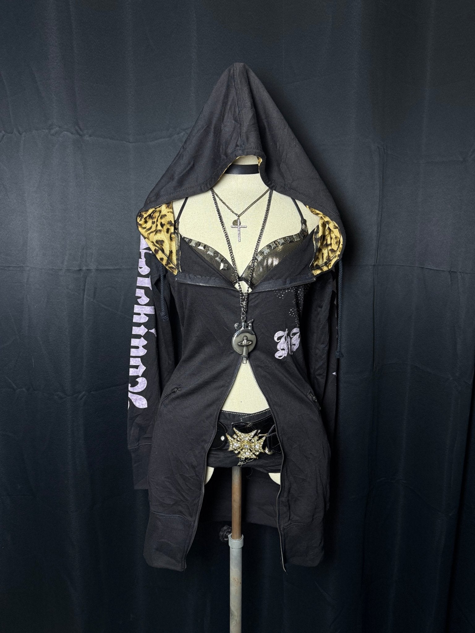 B2V - LA HOODIE༒ vintage streetwear thrift y2k clothing by B2V_BAD2WEAR