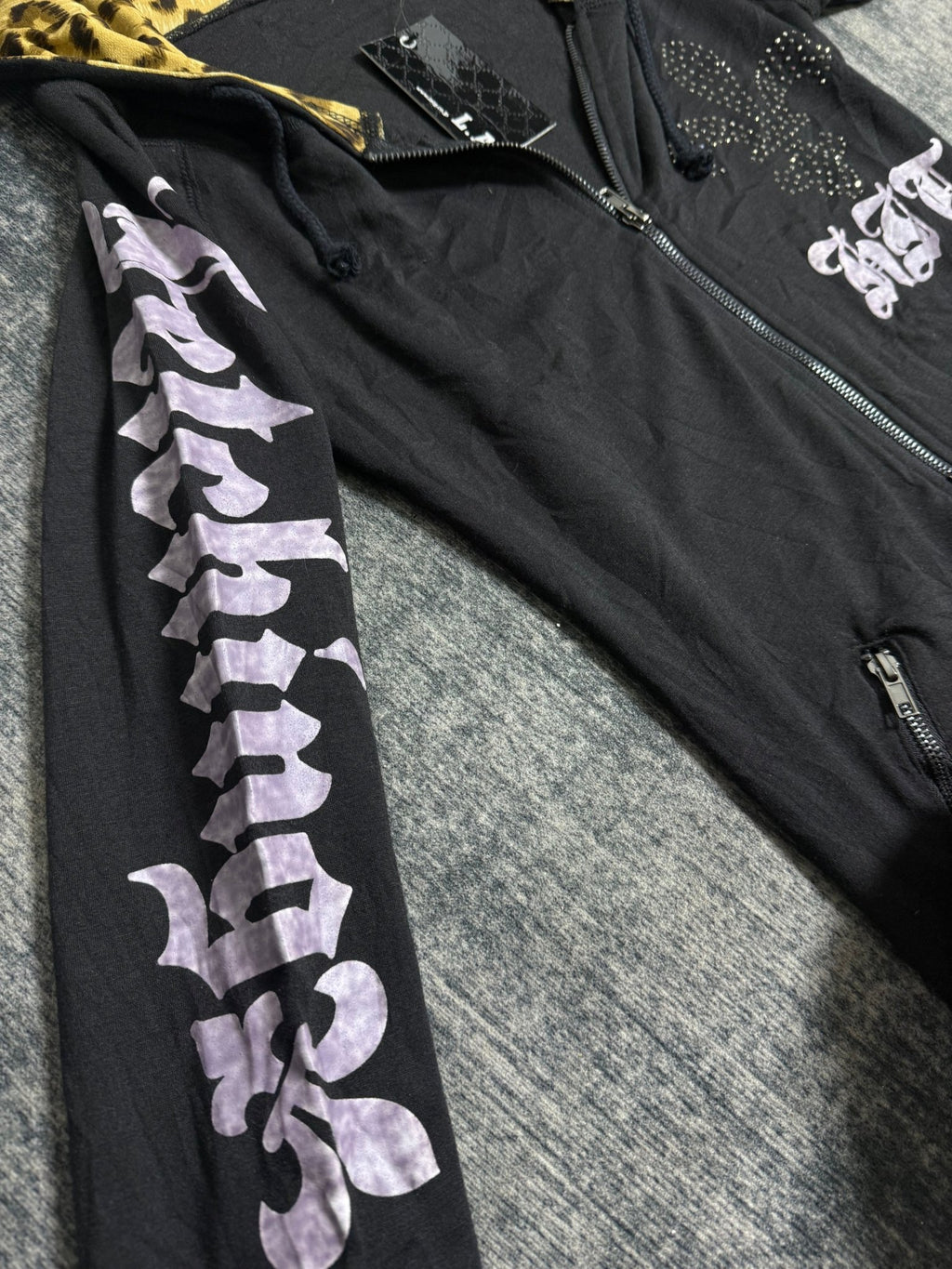 B2V - LA HOODIE༒ vintage streetwear thrift y2k clothing by B2V_BAD2WEAR