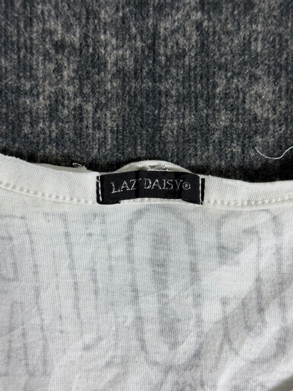 B2V - LAZY DAISY SHIRT༒ vintage streetwear thrift y2k clothing by B2V_BAD2WEAR