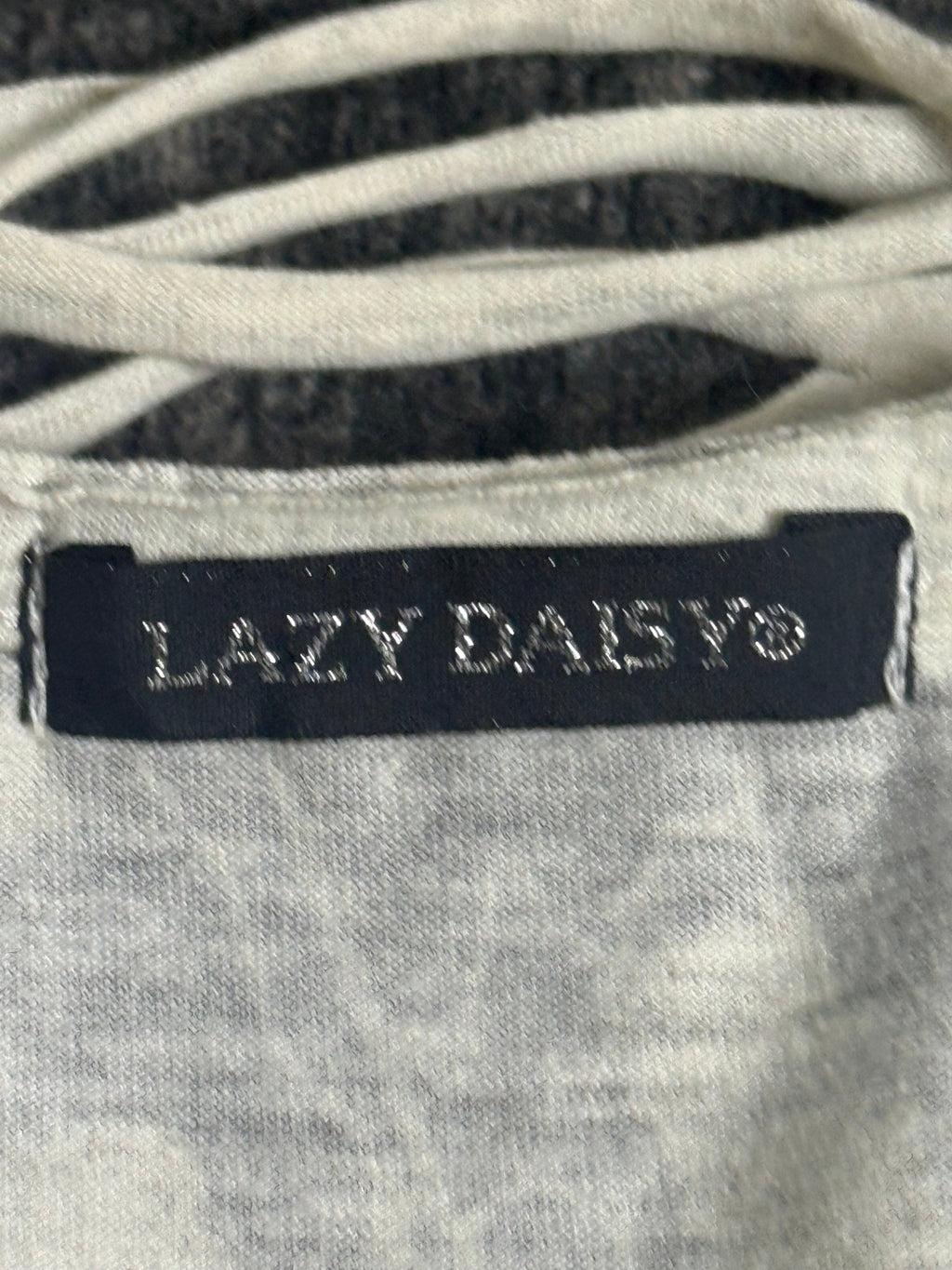 B2V - LAZY DAISY WT ༒ vintage streetwear thrift y2k clothing by B2V_BAD2WEAR
