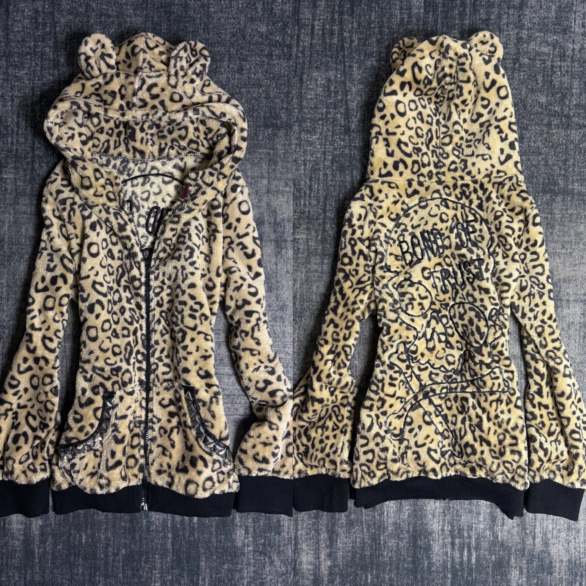 B2V - LEOPARD SKULL HOODIE ༒ vintage streetwear thrift y2k clothing by B2V_BAD2WEAR