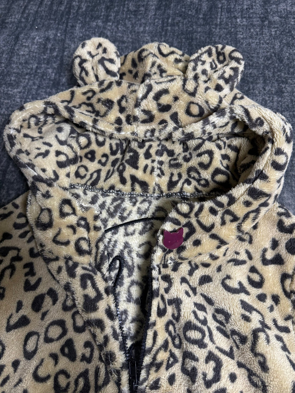 B2V - LEOPARD SKULL HOODIE ༒ vintage streetwear thrift y2k clothing by B2V_BAD2WEAR