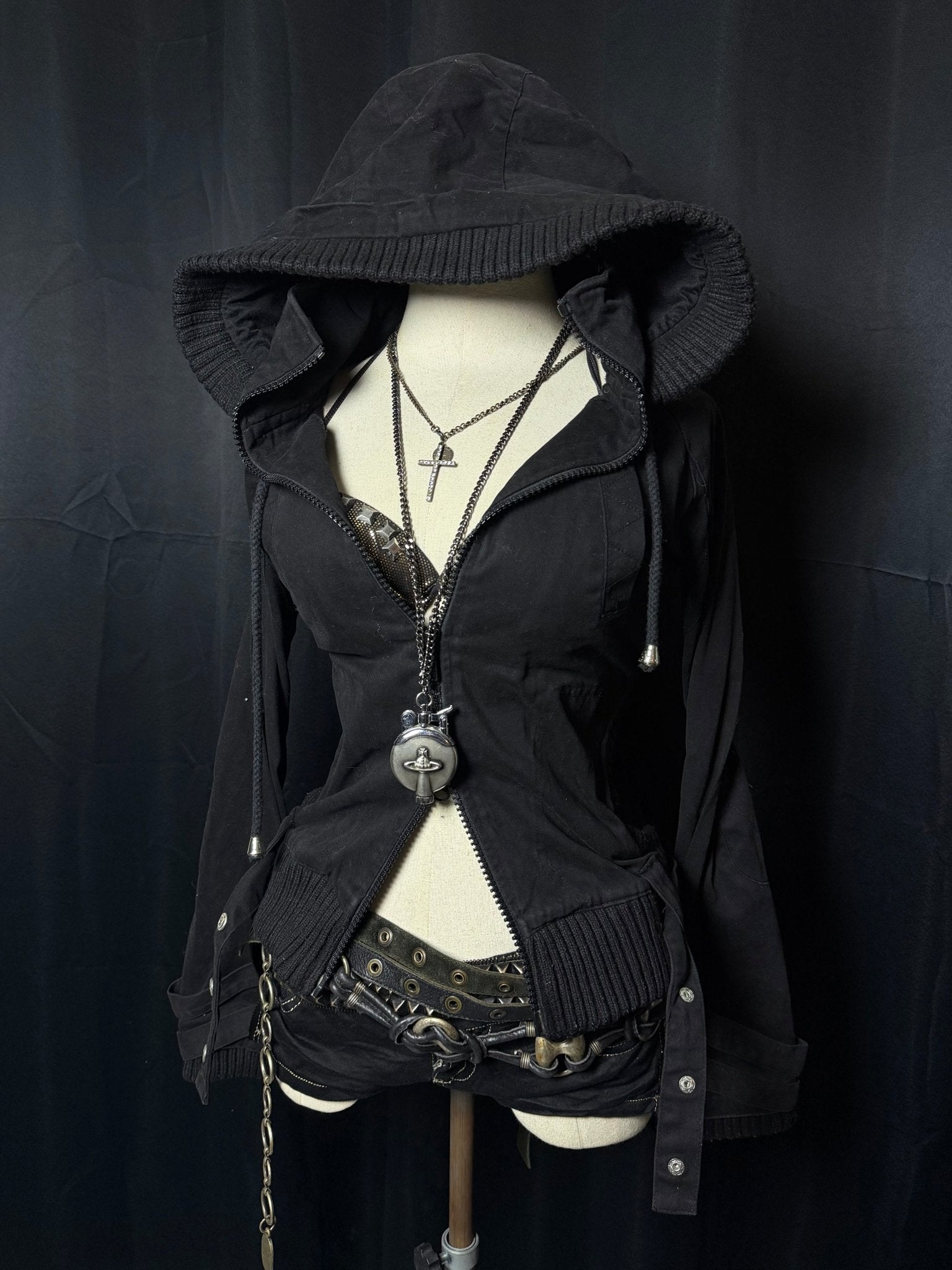 B2V - MAISON GLIFY༒ (2) vintage streetwear thrift y2k clothing by B2V_BAD2WEAR