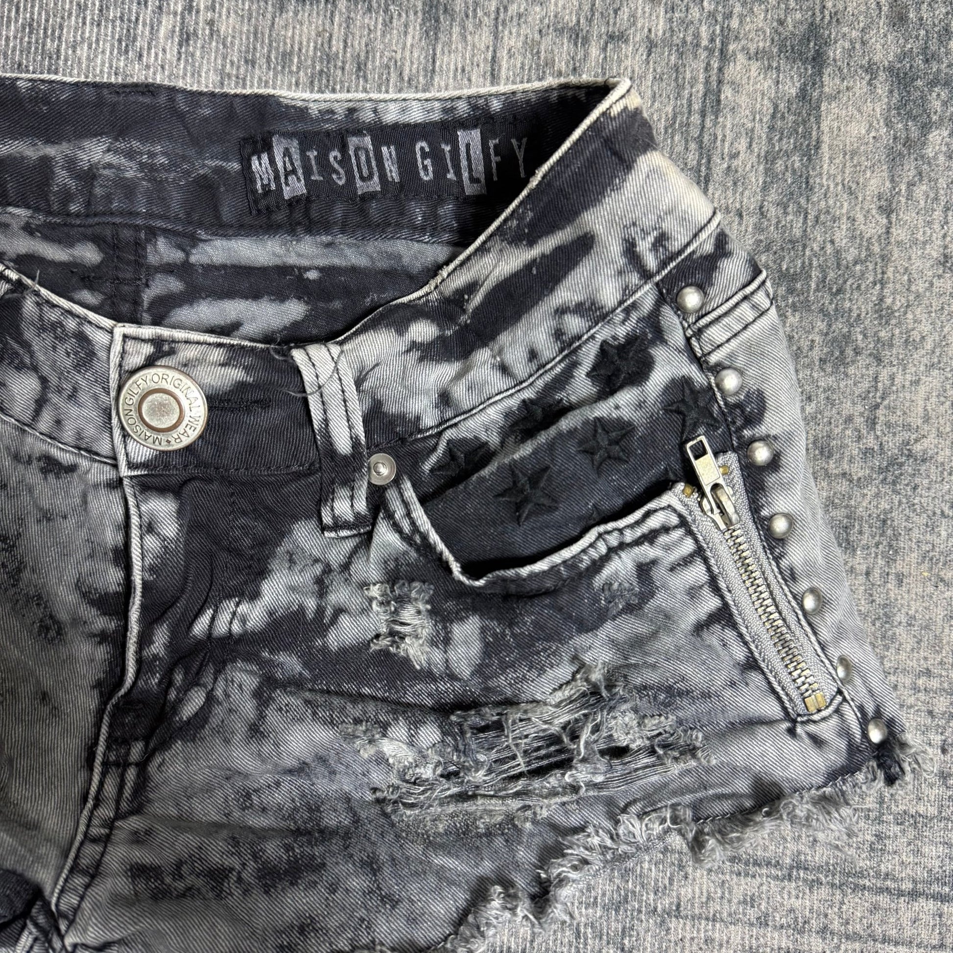 B2V - MAISON GLIFY SHORT ༒ vintage streetwear thrift y2k clothing by B2V_BAD2WEAR
