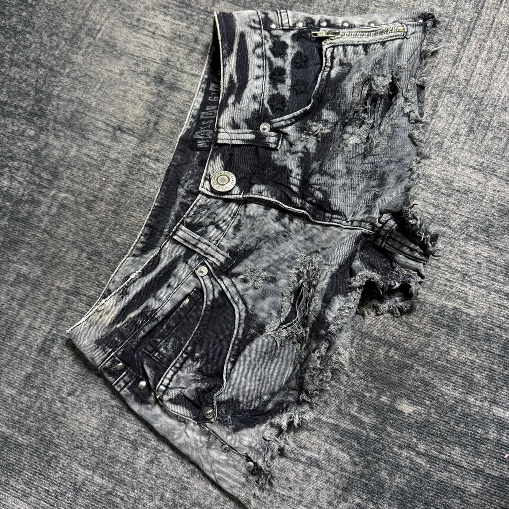 B2V - MAISON GLIFY SHORT ༒ vintage streetwear thrift y2k clothing by B2V_BAD2WEAR