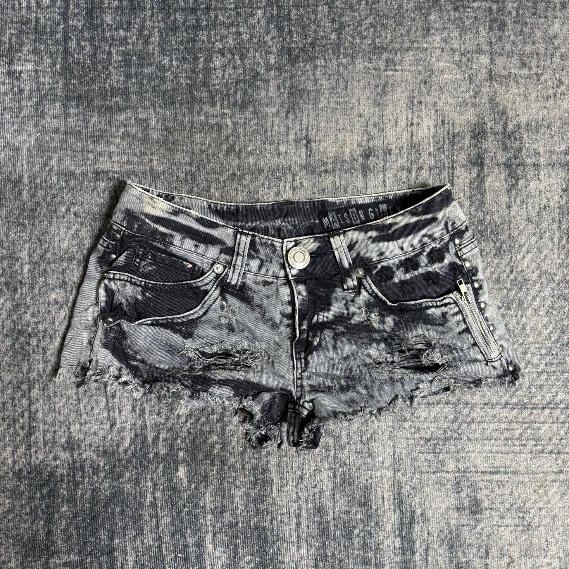 B2V - MAISON GLIFY SHORT ༒ vintage streetwear thrift y2k clothing by B2V_BAD2WEAR