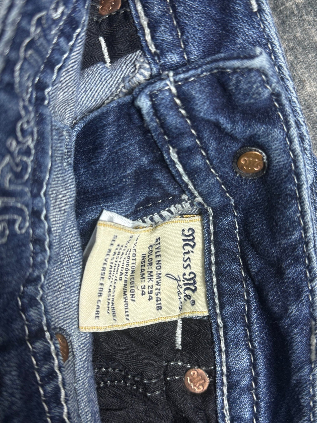 B2V - MISS ME JEANS༒ vintage streetwear thrift y2k clothing by B2V_BAD2WEAR