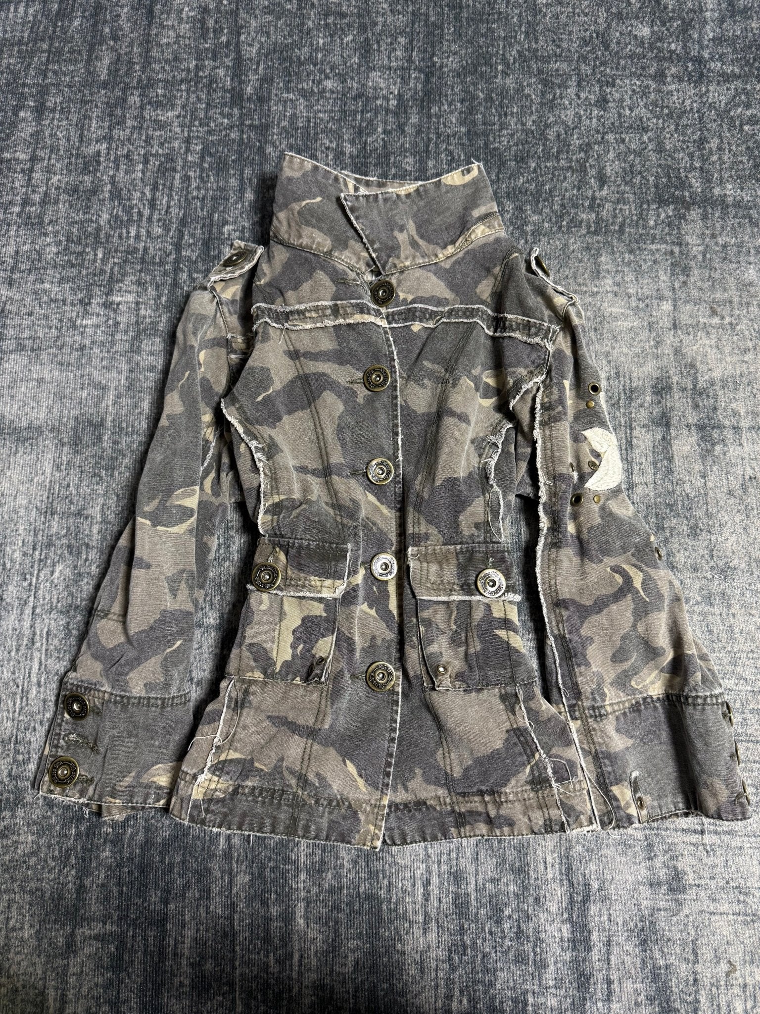 B2V - MISSME JACKET༒ vintage streetwear thrift y2k clothing by B2V_BAD2WEAR