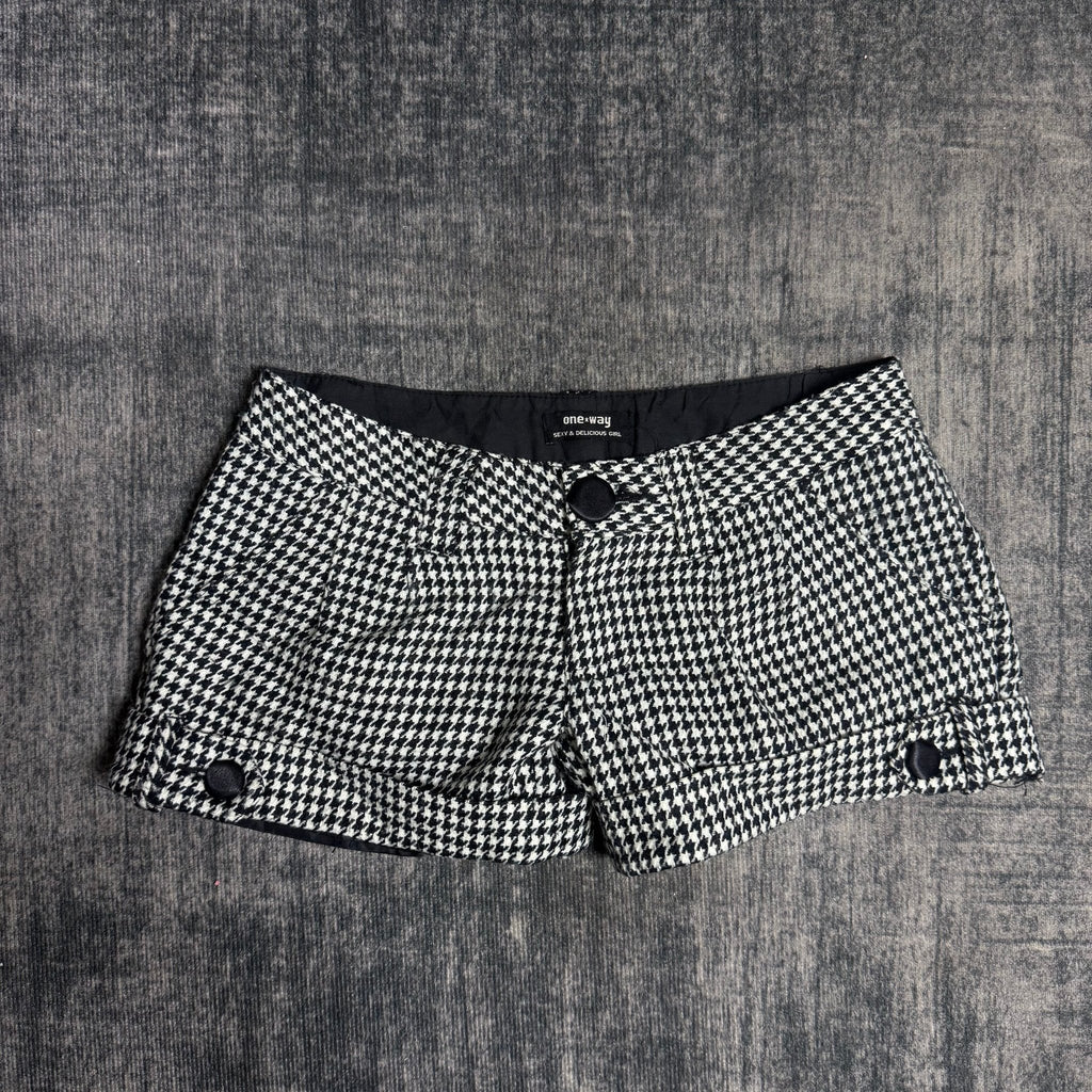 B2V - ONE WAYSHORT༒ SS07 vintage streetwear thrift y2k clothing by B2V_BAD2WEAR