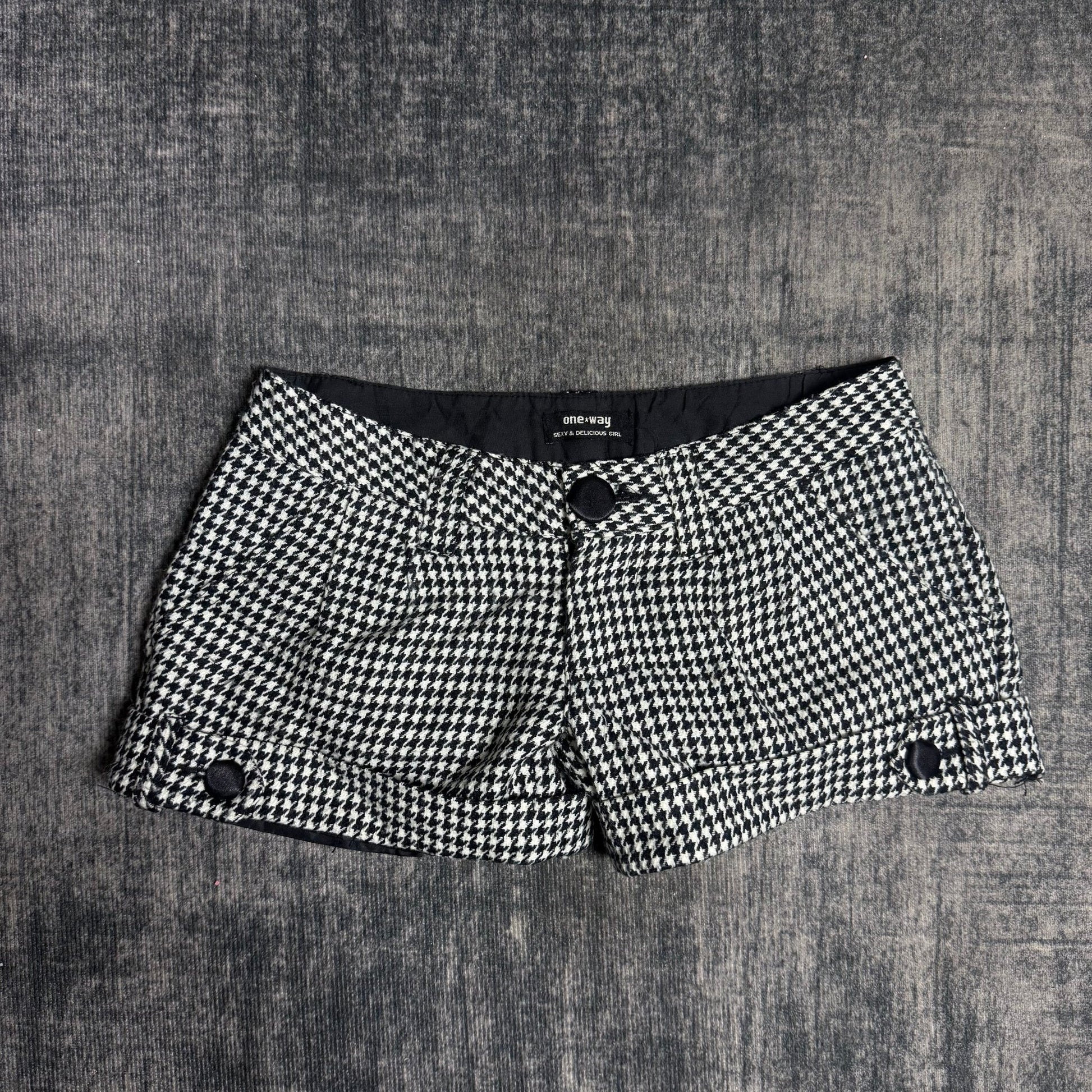 B2V - ONE WAYSHORT༒ SS07 vintage streetwear thrift y2k clothing by B2V_BAD2WEAR
