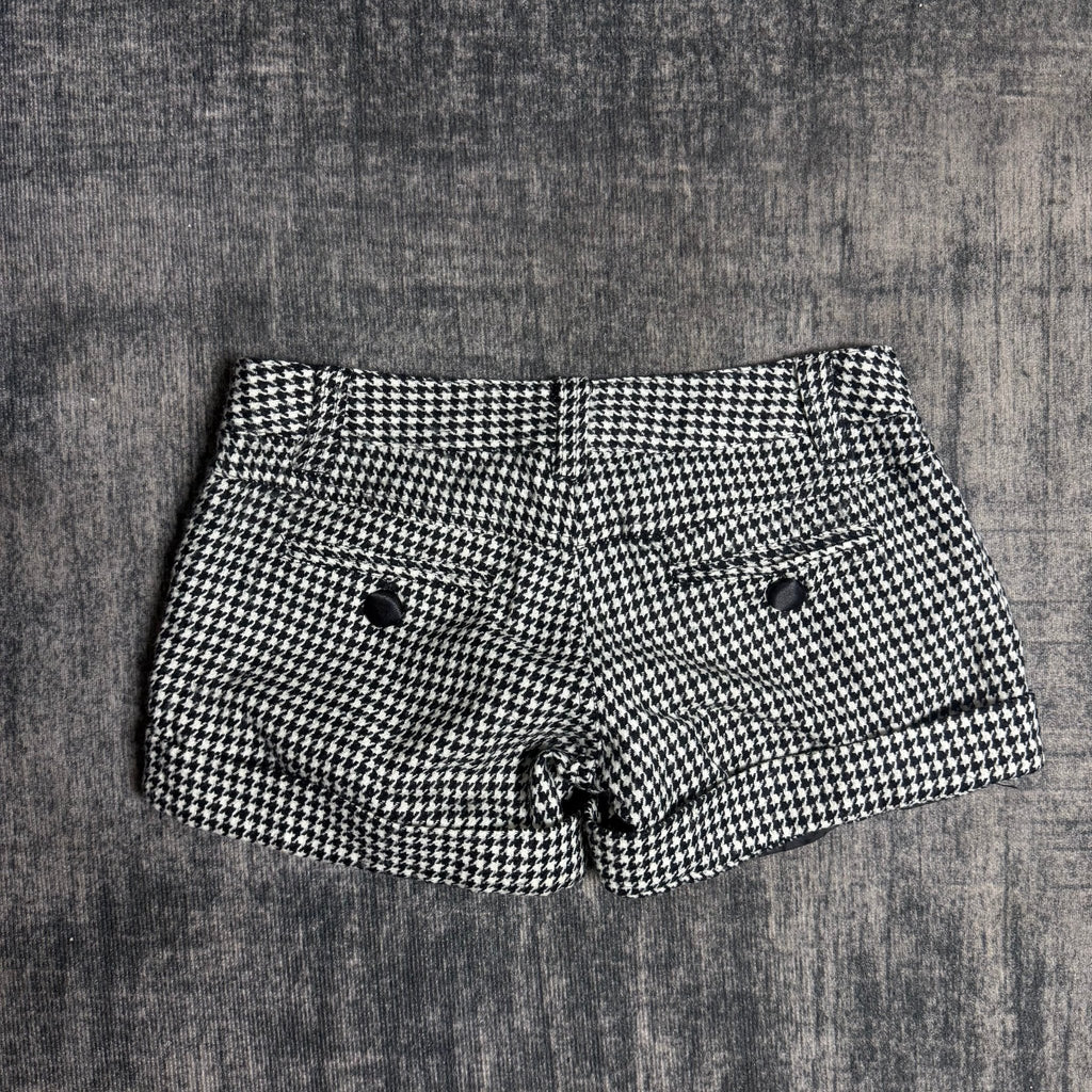 B2V - ONE WAYSHORT༒ SS07 vintage streetwear thrift y2k clothing by B2V_BAD2WEAR