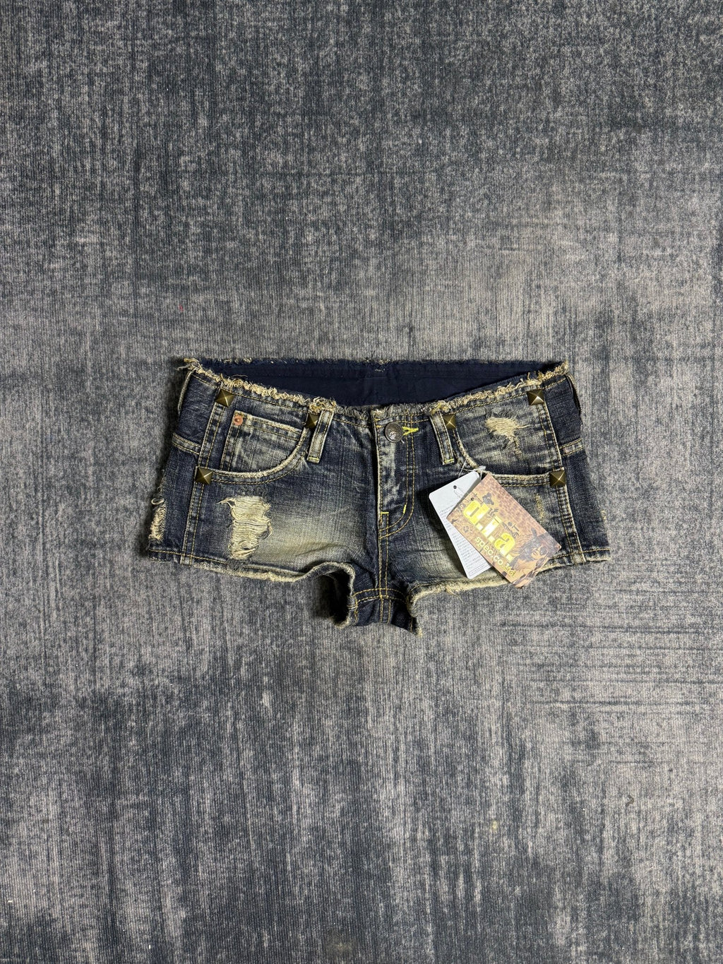 B2V - OUTFIT ༒ vintage streetwear thrift y2k clothing by B2V_BAD2WEAR