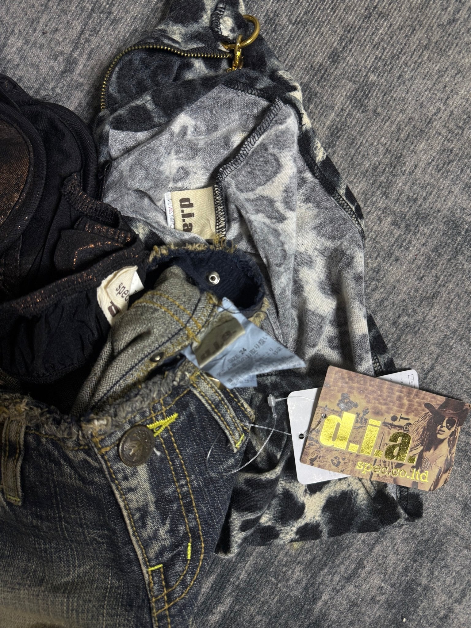 B2V - OUTFIT ༒ vintage streetwear thrift y2k clothing by B2V_BAD2WEAR