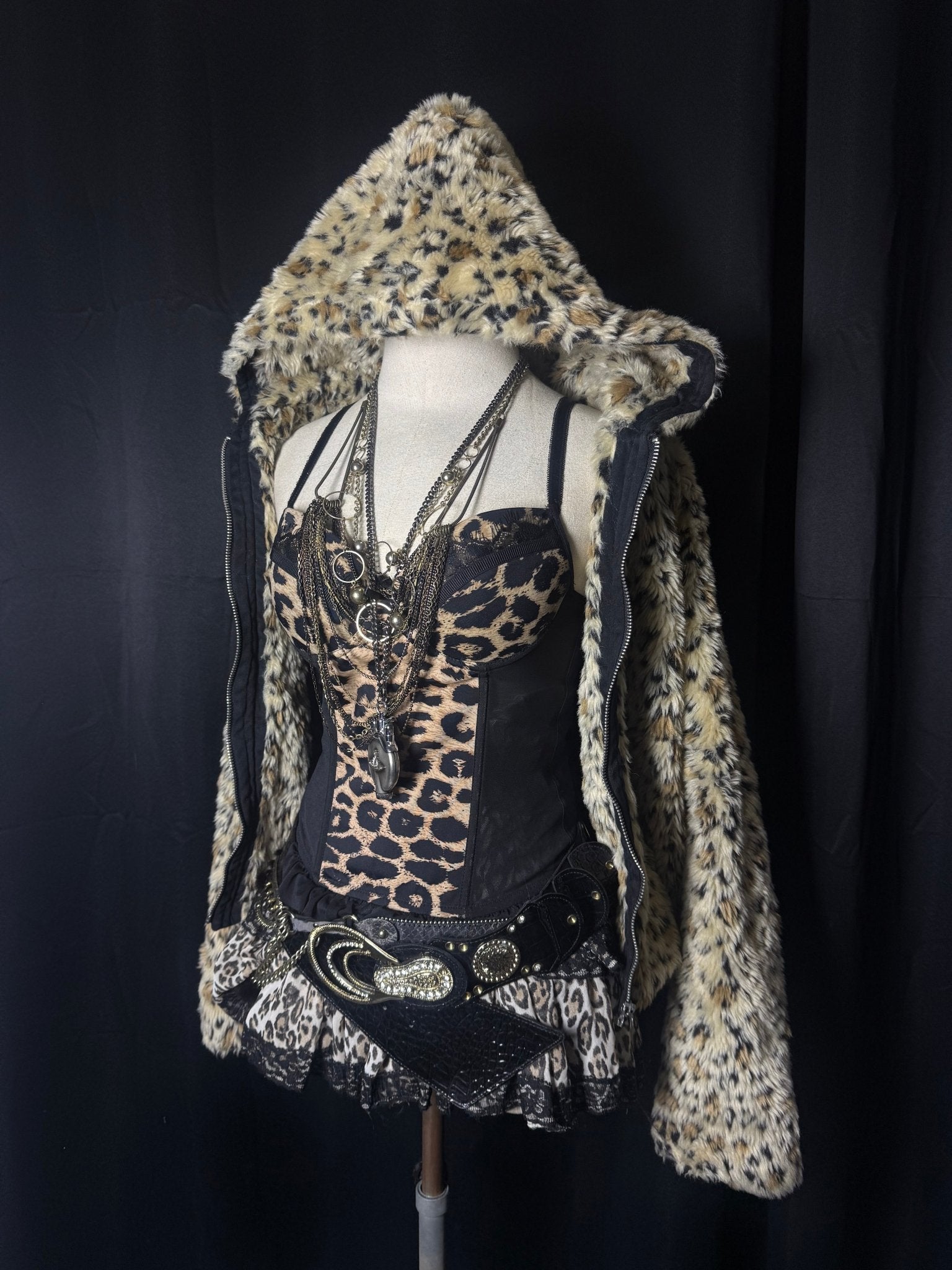 B2V - OUTFIT ༒ vintage streetwear thrift y2k clothing by B2V_BAD2WEAR