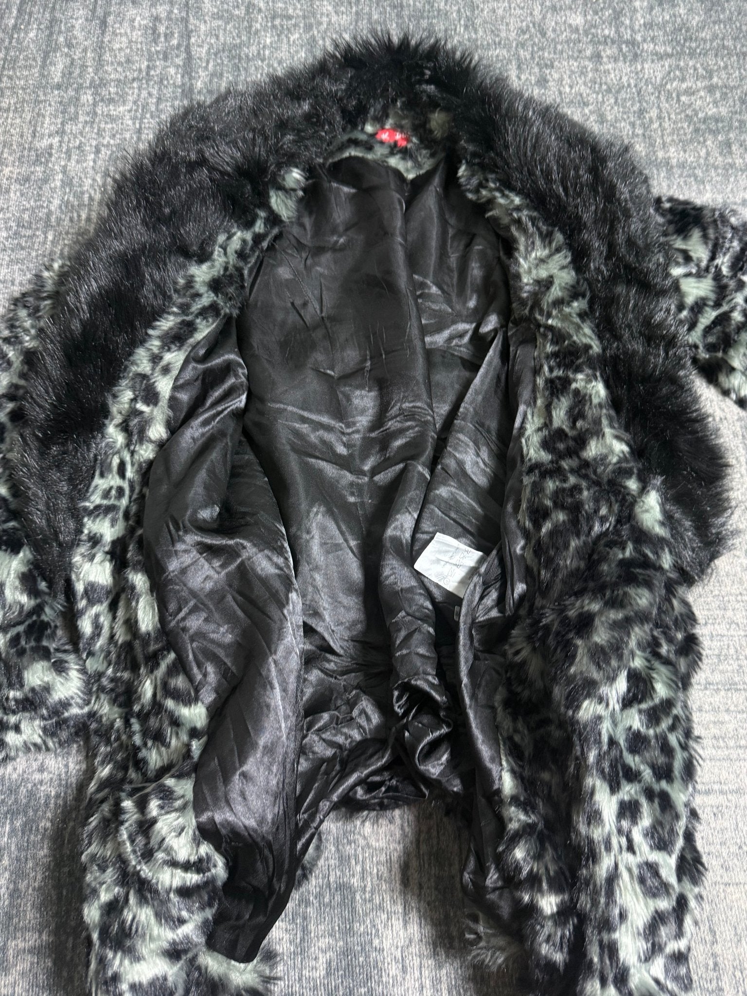 B2V - OUTFIT ༒ vintage streetwear thrift y2k clothing by B2V_BAD2WEAR