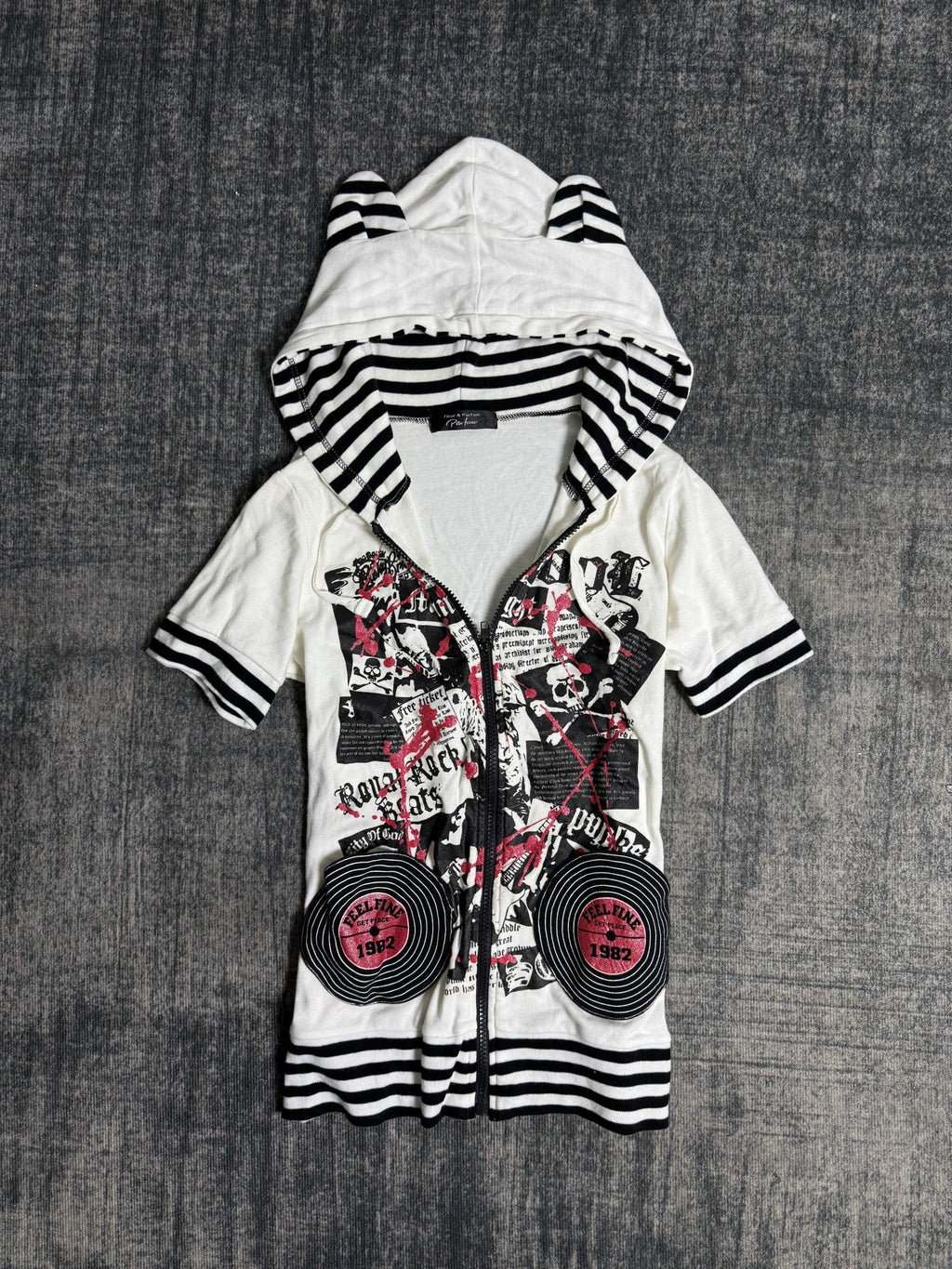 B2V - PARFUM HOODIE༒ vintage streetwear thrift y2k clothing by B2V_BAD2WEAR