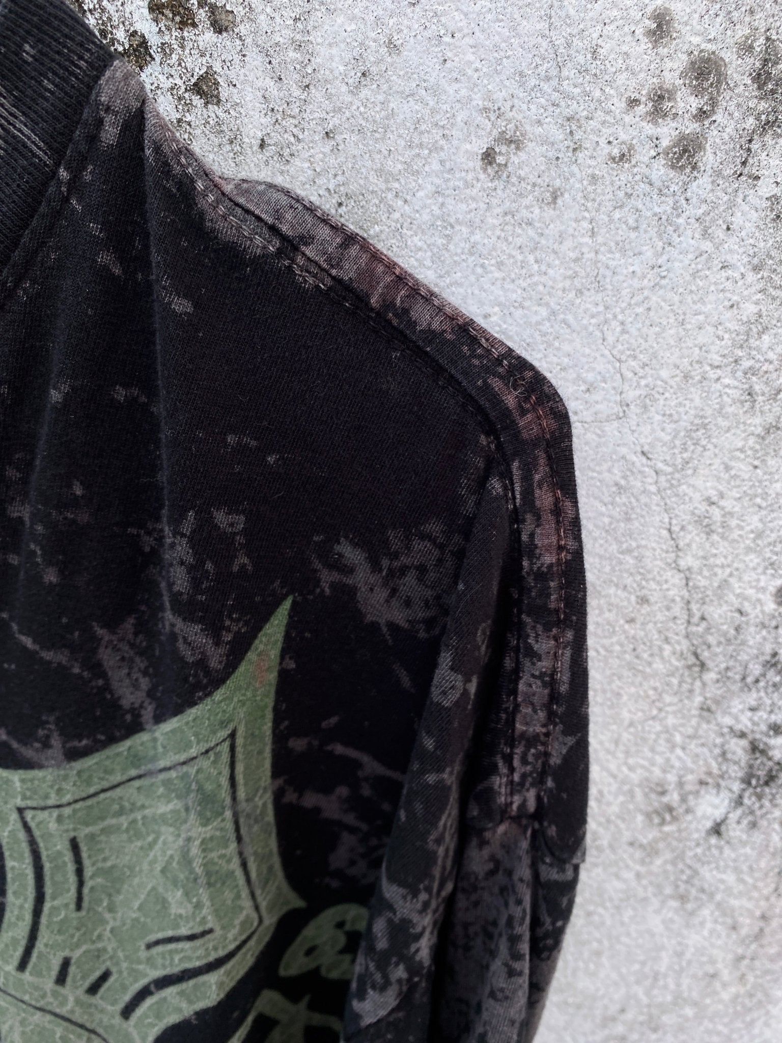 B2V - RAW STATE TOP༒ vintage streetwear thrift y2k clothing by B2V_BAD2WEAR