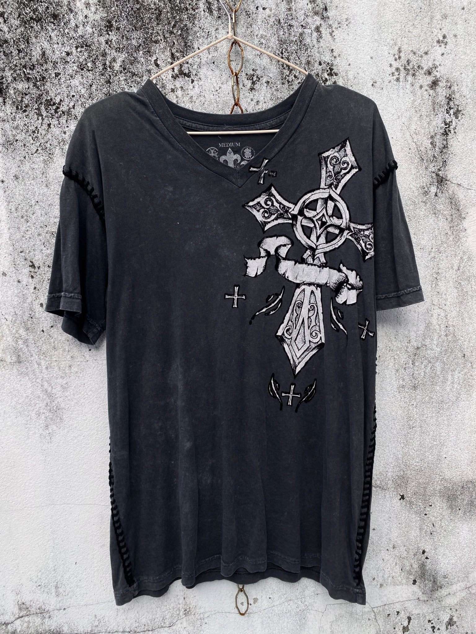B2V - RAW STATE TOP༒ vintage streetwear thrift y2k clothing by B2V_BAD2WEAR
