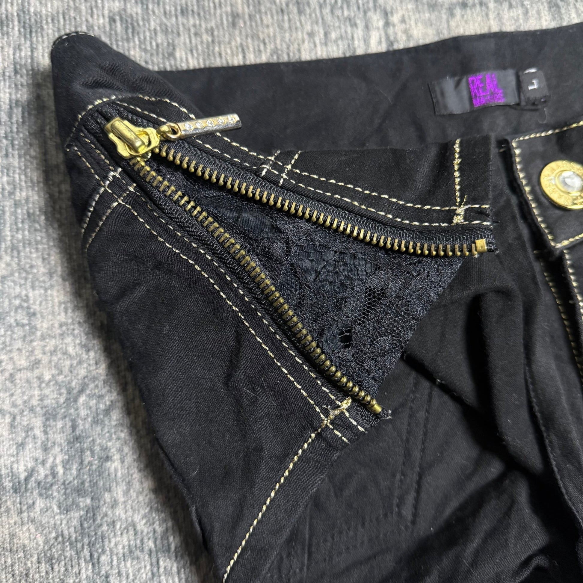 B2V REAL*MARS SHORTS༒ vintage streetwear thrift y2k clothing by B2V_BAD2WEAR