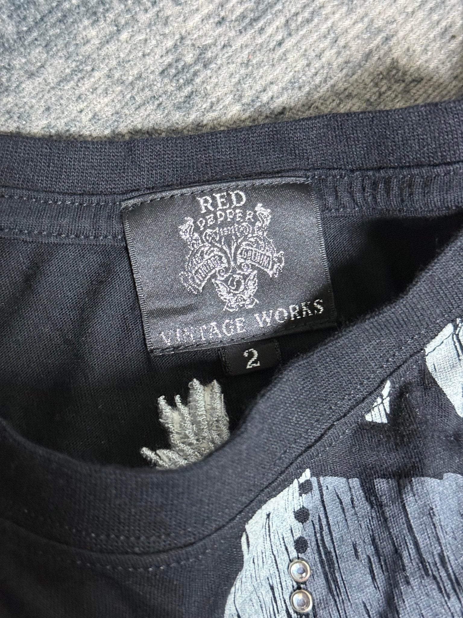 B2V - REDPEPPER SHIRT༒ vintage streetwear thrift y2k clothing by B2V_BAD2WEAR