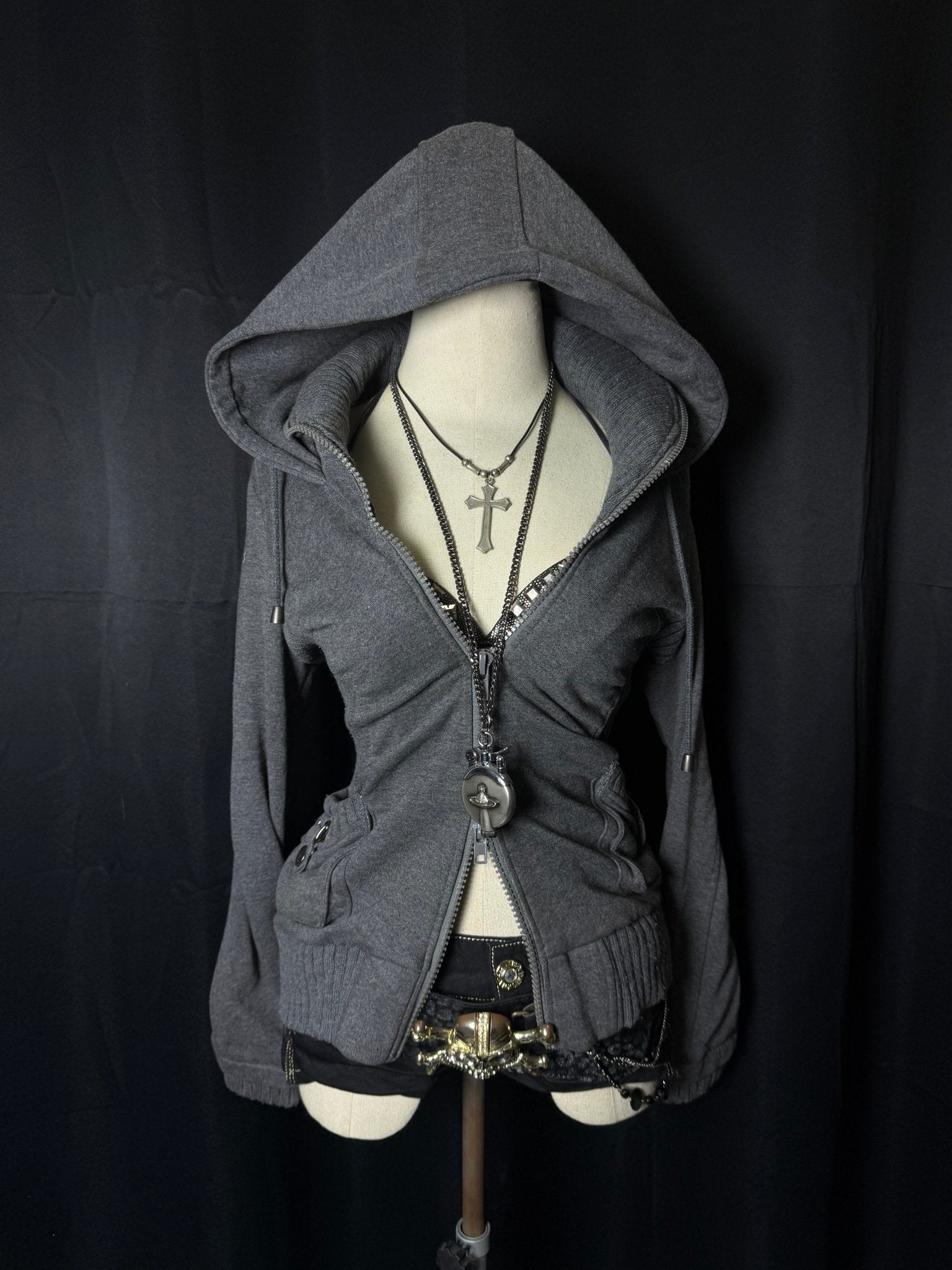 B2V - REI FIRENZE HOODIE༒ vintage streetwear thrift y2k clothing by B2V_BAD2WEAR