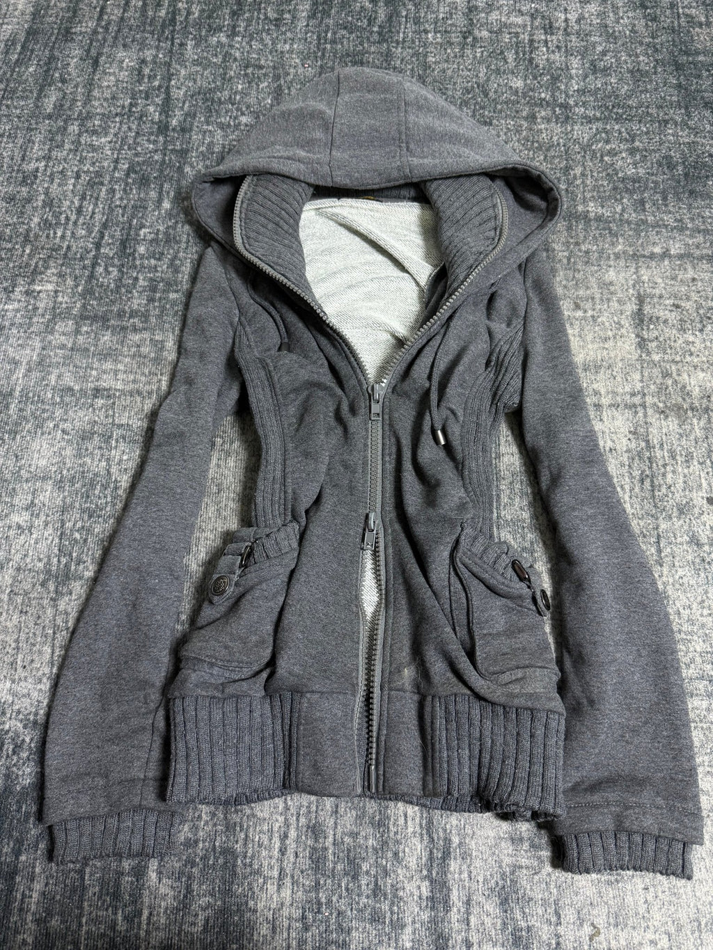 B2V - REI FIRENZE HOODIE༒ vintage streetwear thrift y2k clothing by B2V_BAD2WEAR