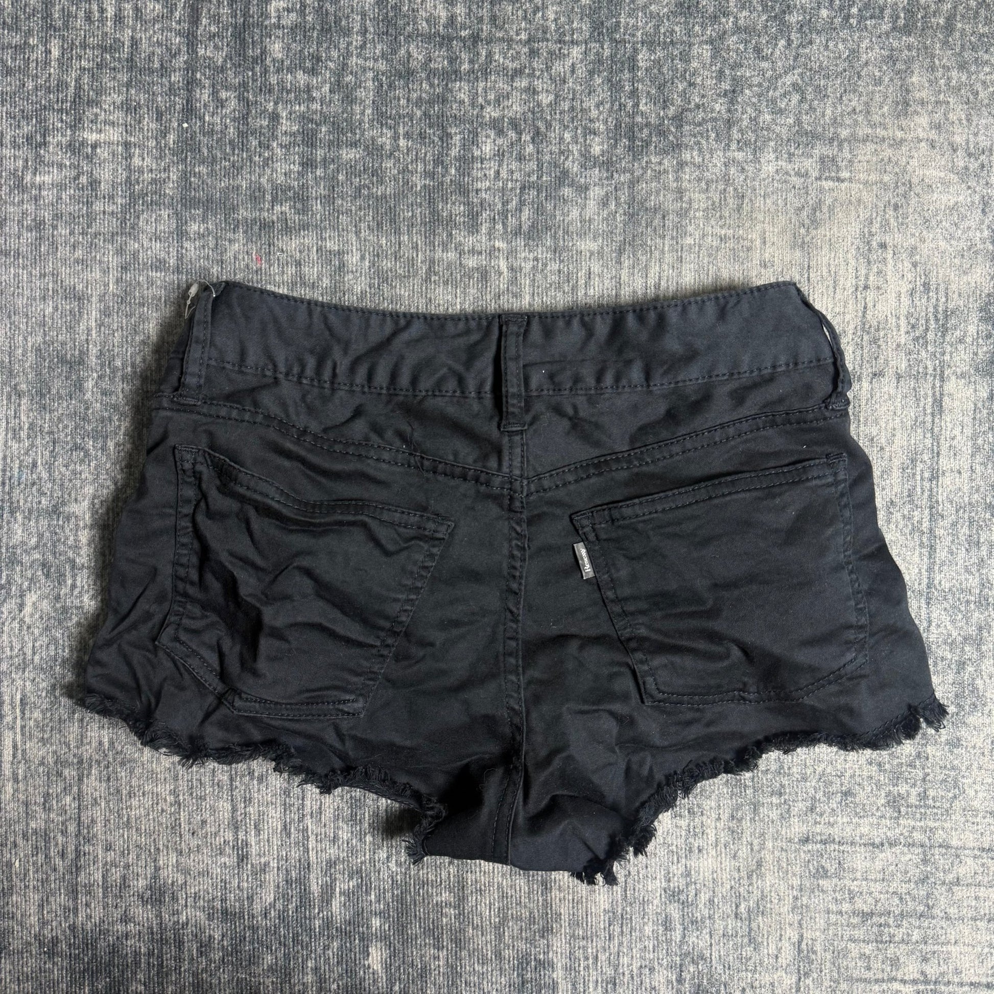 B2V - RESEXXY SHORT༒ vintage streetwear thrift y2k clothing by B2V_BAD2WEAR