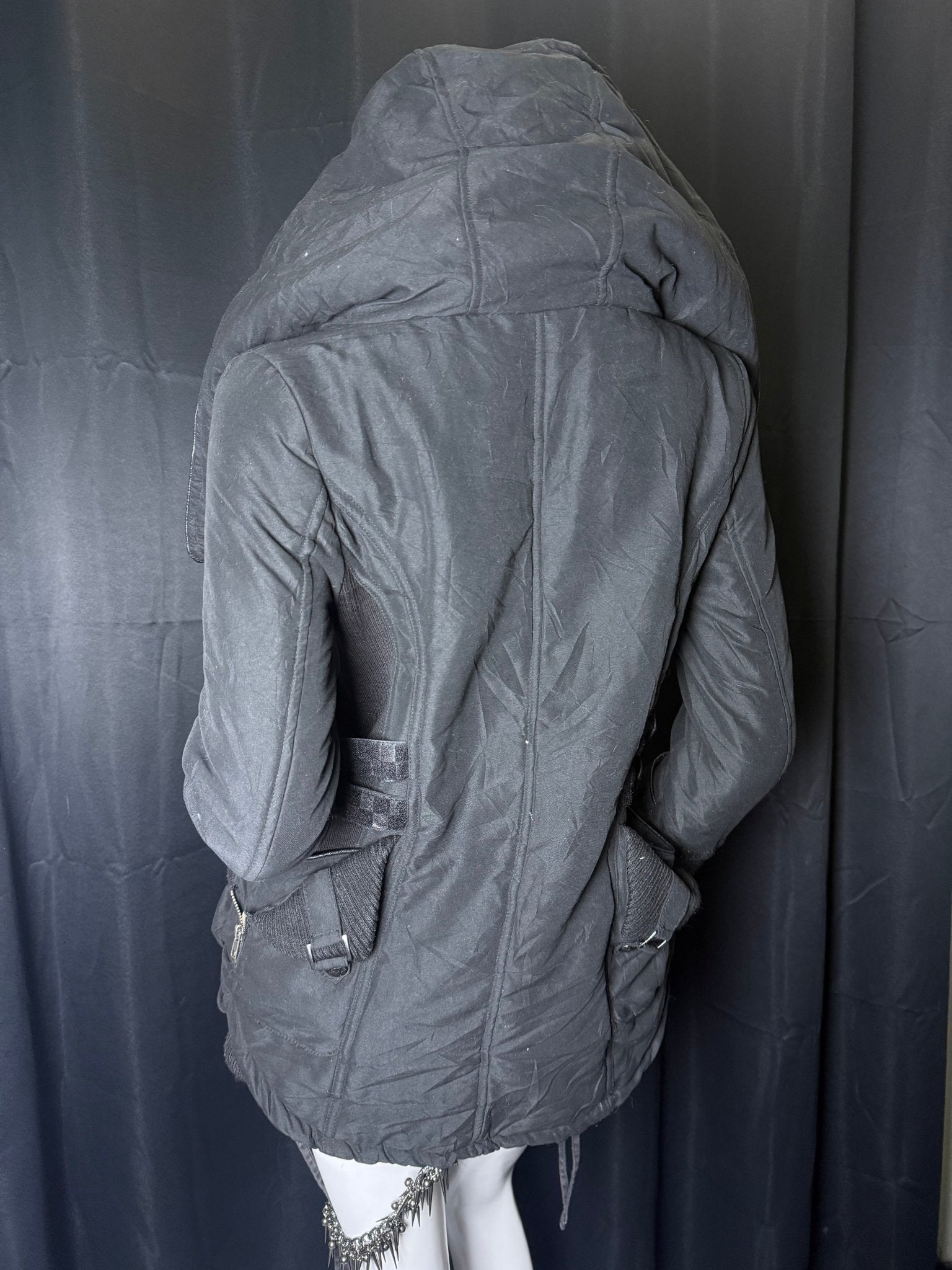 B2V - REVOLT JACKET༒ vintage streetwear thrift y2k clothing by B2V_BAD2WEAR