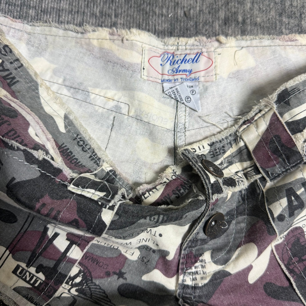 B2V - RICH HELL CAMO SHORT༒ vintage streetwear thrift y2k clothing by B2V_BAD2WEAR