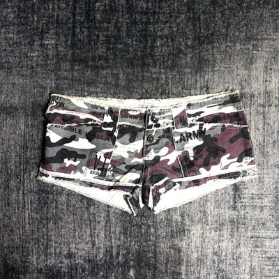 B2V- RICH HELL CAMO SHORT༒