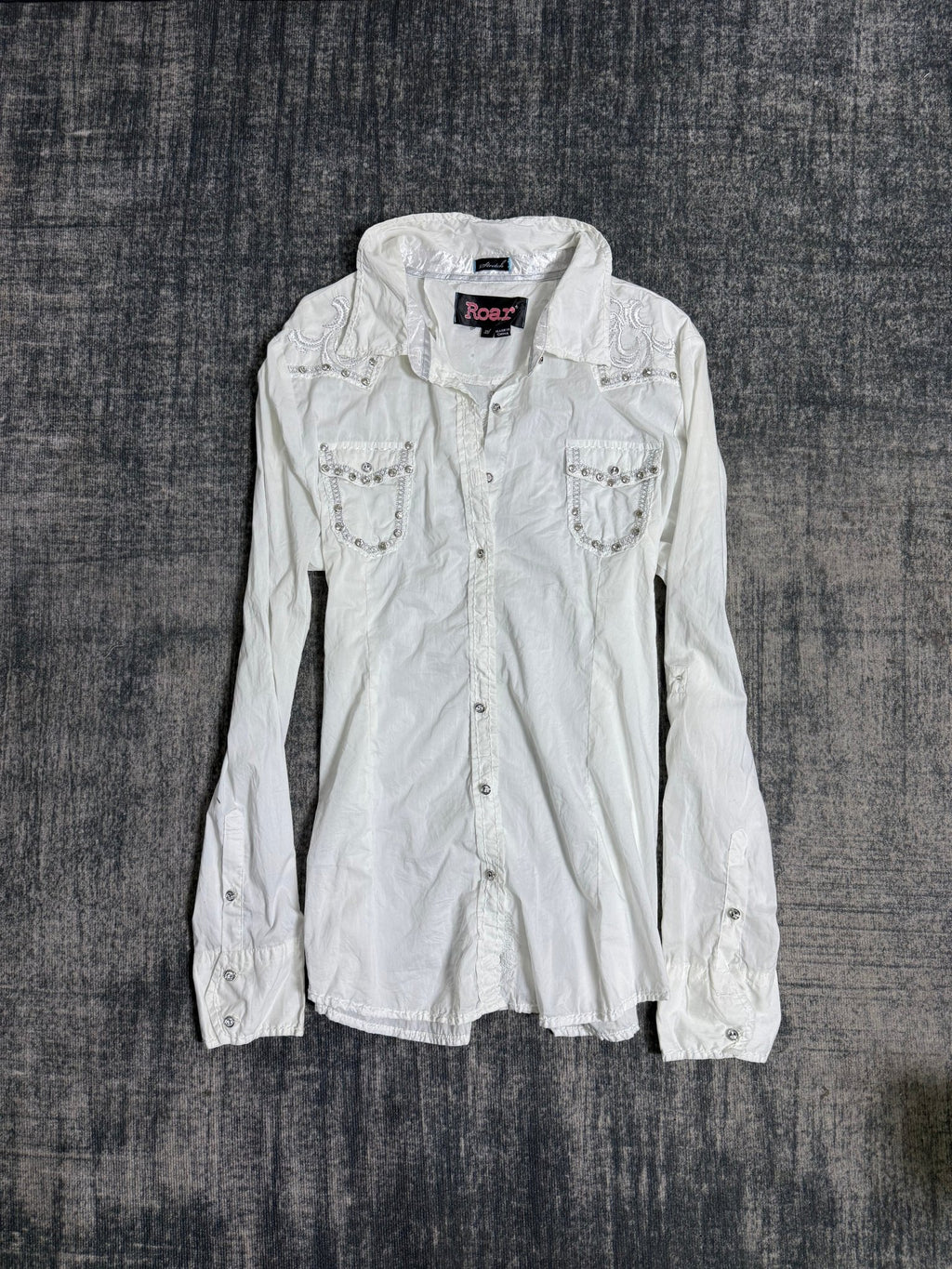 B2V - ROAR SHIRT༒ vintage streetwear thrift y2k clothing by B2V_BAD2WEAR
