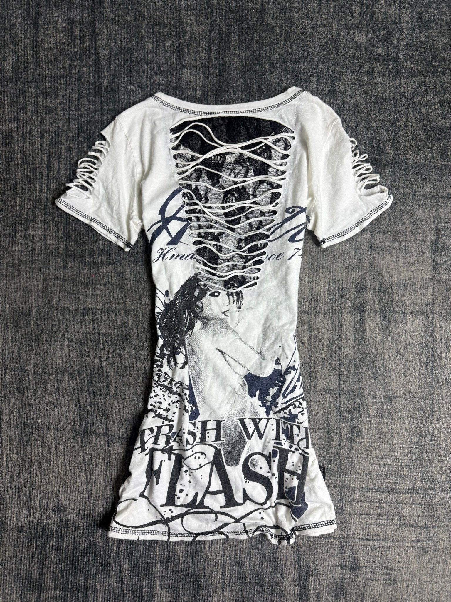 B2V - SEXZ LADY T ༒ vintage streetwear thrift y2k clothing by B2V_BAD2WEAR
