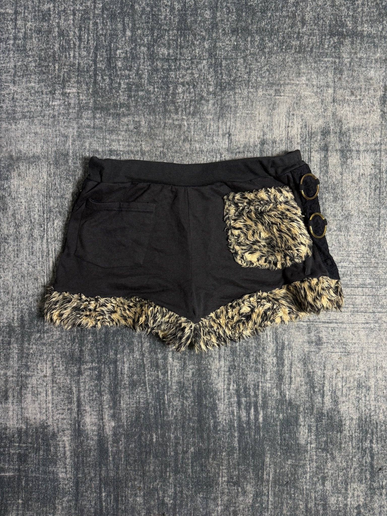 B2V - SHORT༒ vintage streetwear thrift y2k clothing by B2V_BAD2WEAR