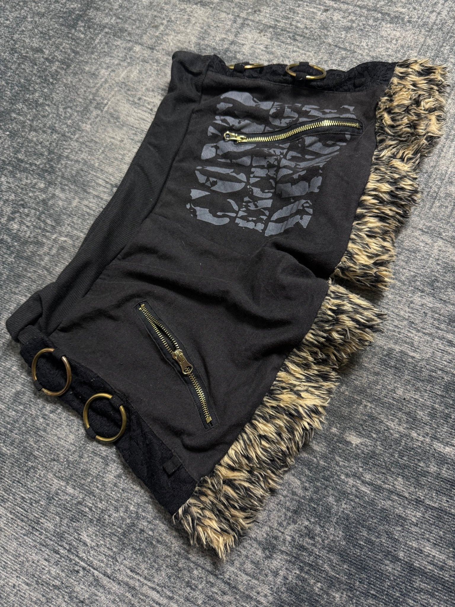 B2V - SHORT༒ vintage streetwear thrift y2k clothing by B2V_BAD2WEAR