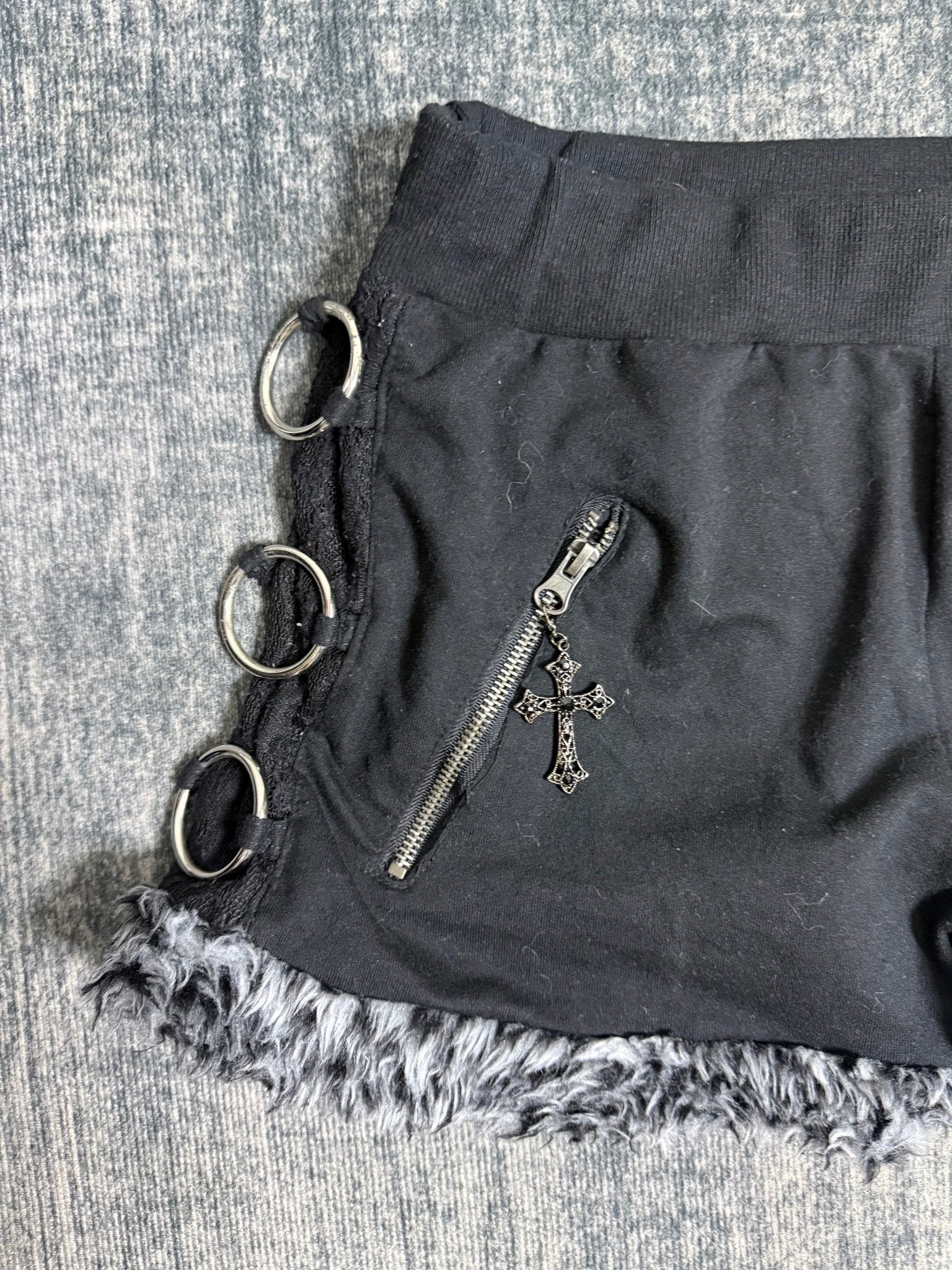 B2V - SHORT༒ vintage streetwear thrift y2k clothing by B2V_BAD2WEAR