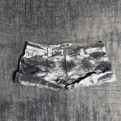 B2V- SHORT༒