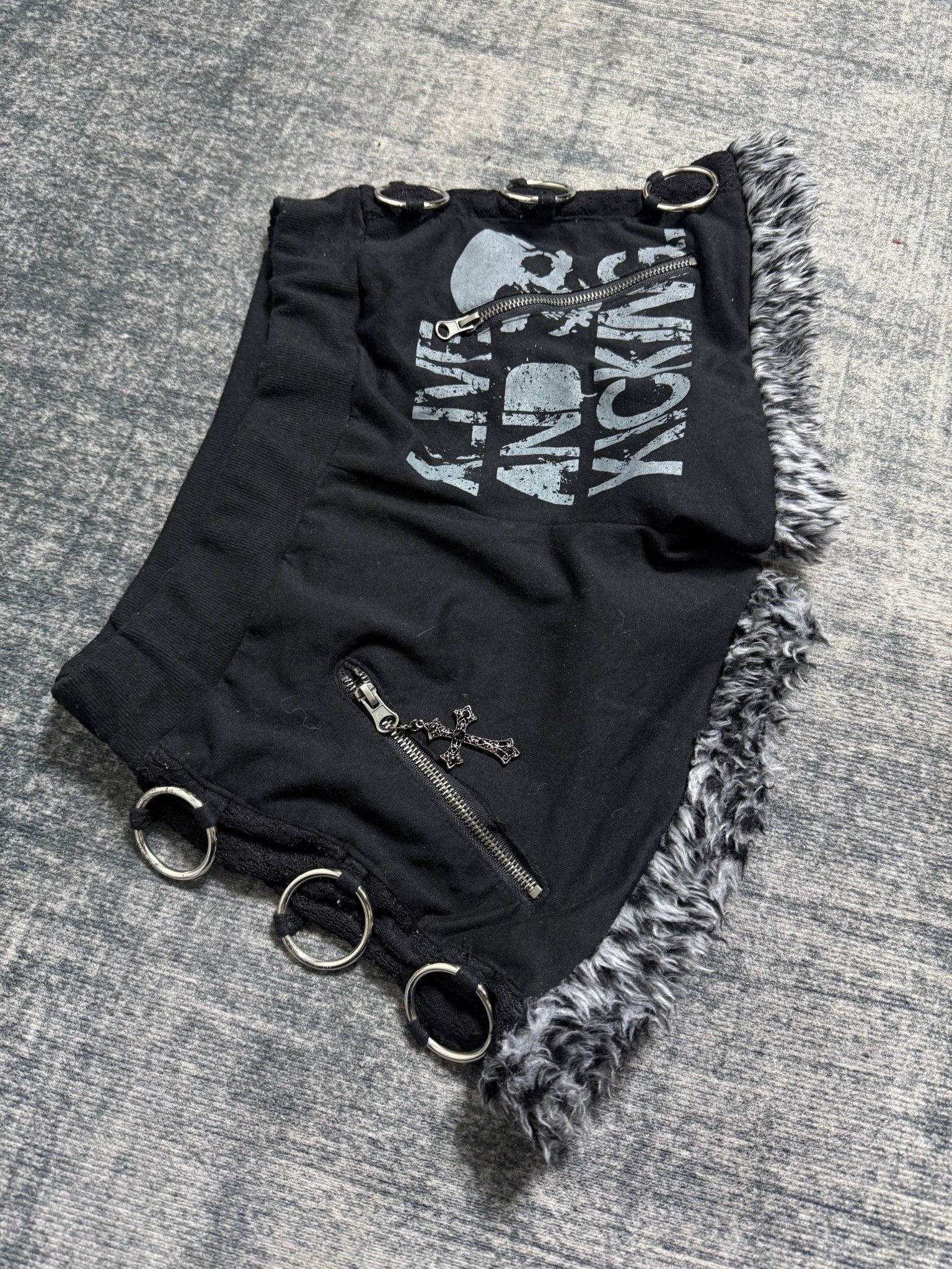 B2V - SHORT༒ vintage streetwear thrift y2k clothing by B2V_BAD2WEAR