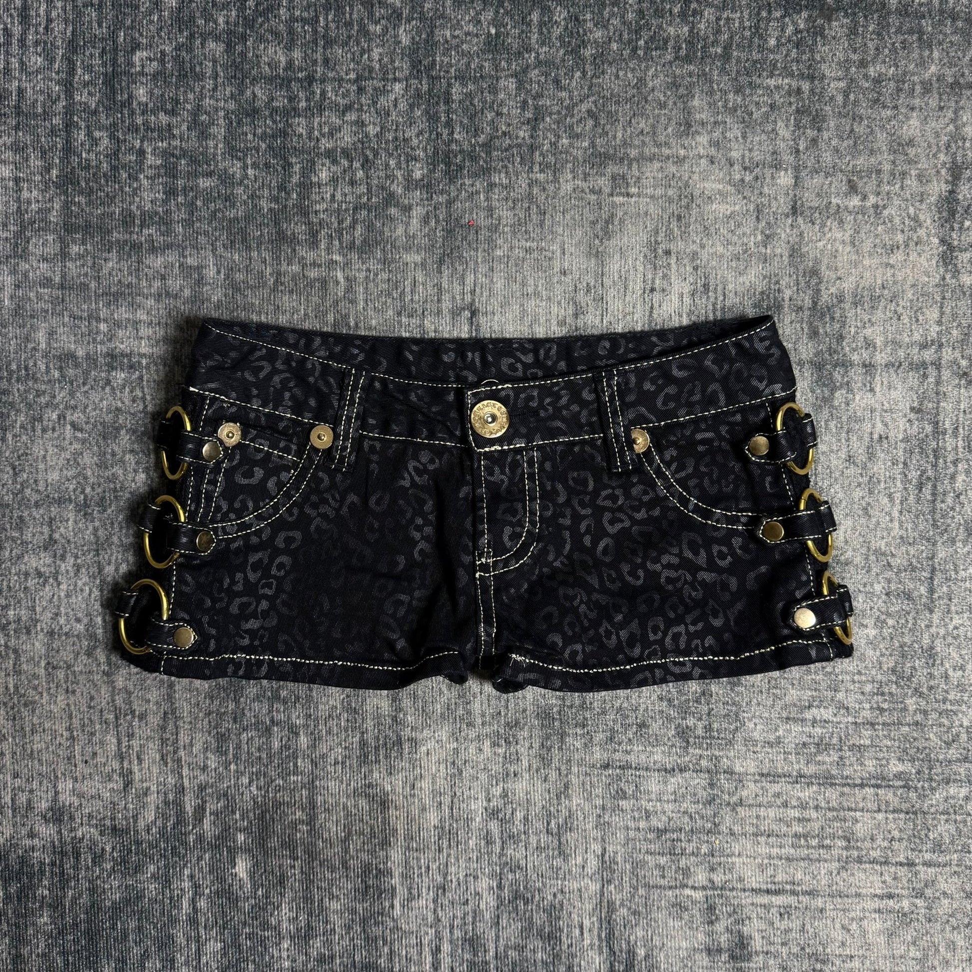 B2V SHORTS ༒ vintage streetwear thrift y2k clothing by B2V_BAD2WEAR