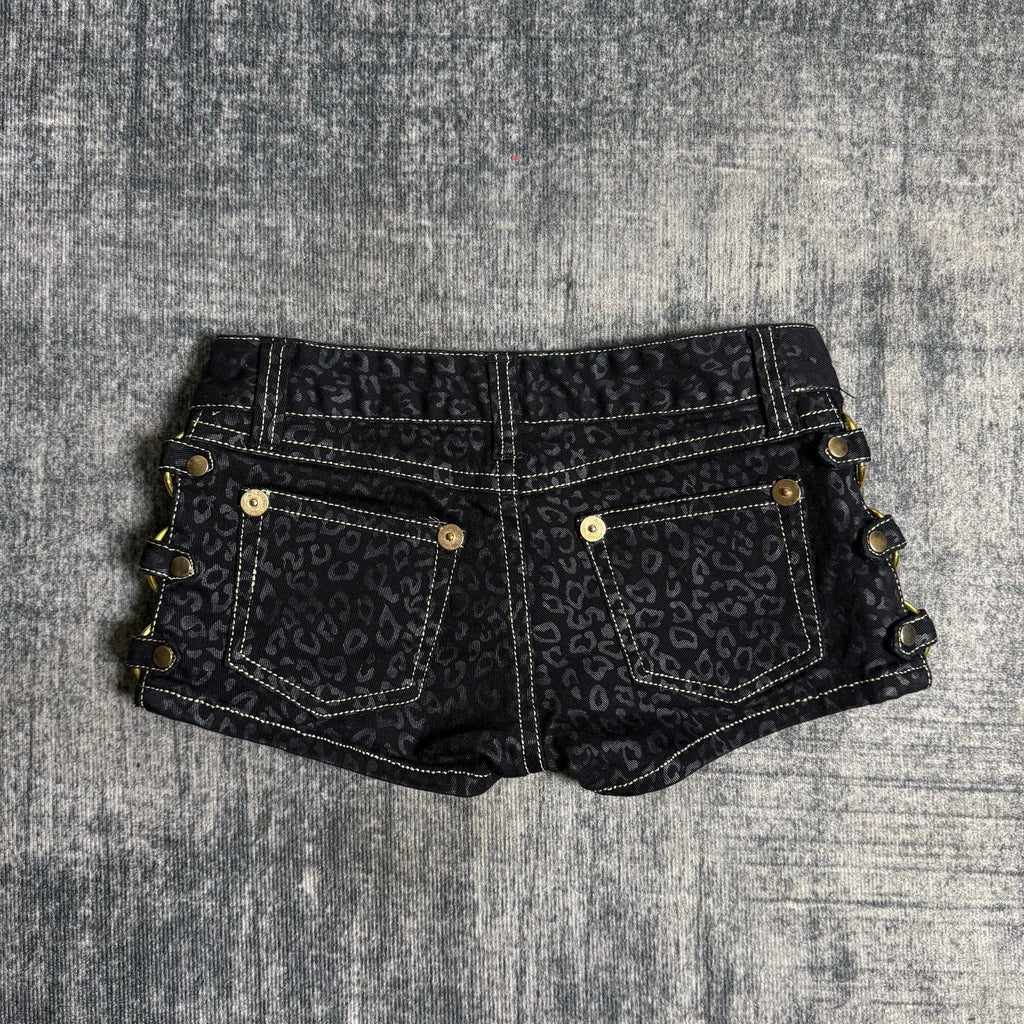 B2V SHORTS ༒ vintage streetwear thrift y2k clothing by B2V_BAD2WEAR