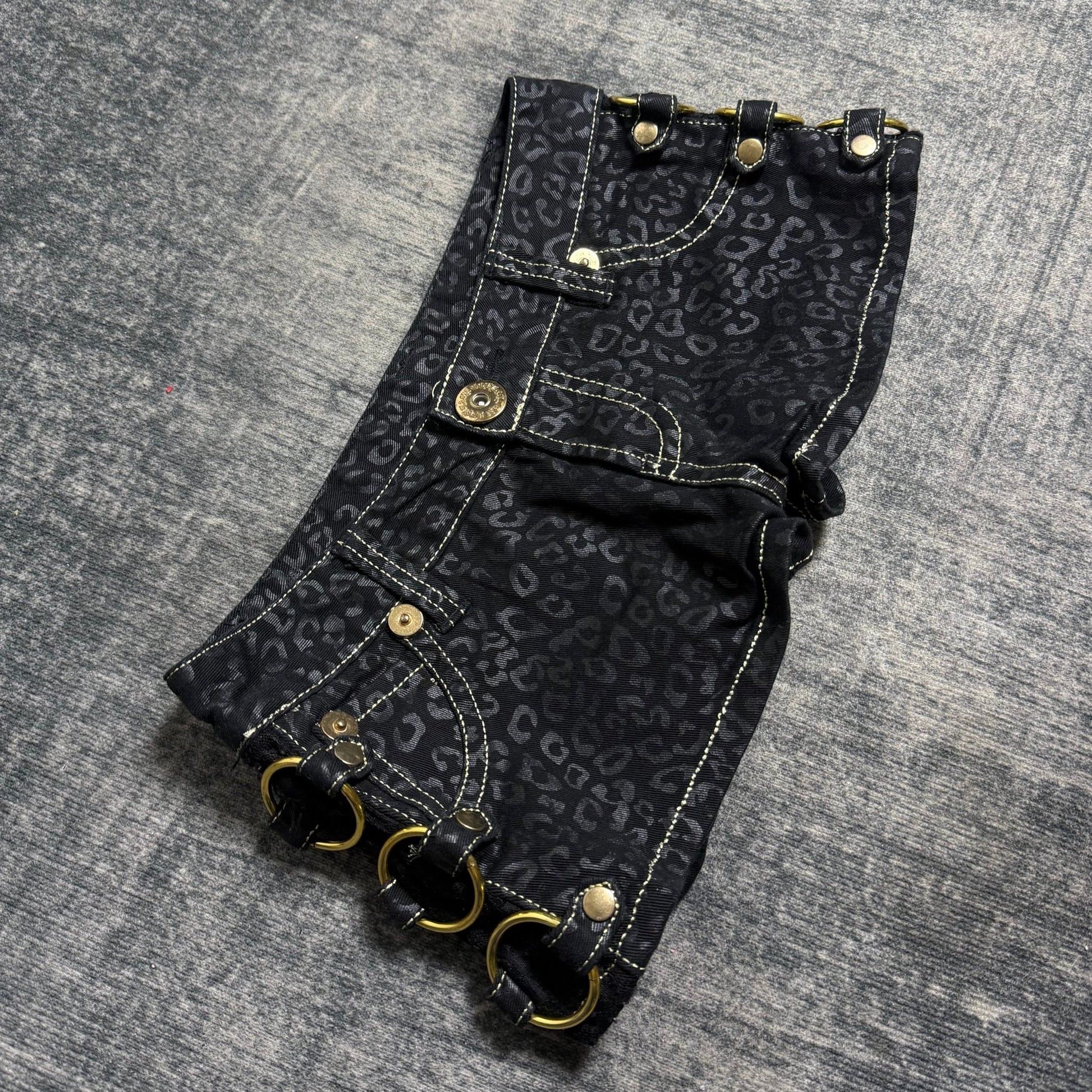 B2V SHORTS ༒ vintage streetwear thrift y2k clothing by B2V_BAD2WEAR