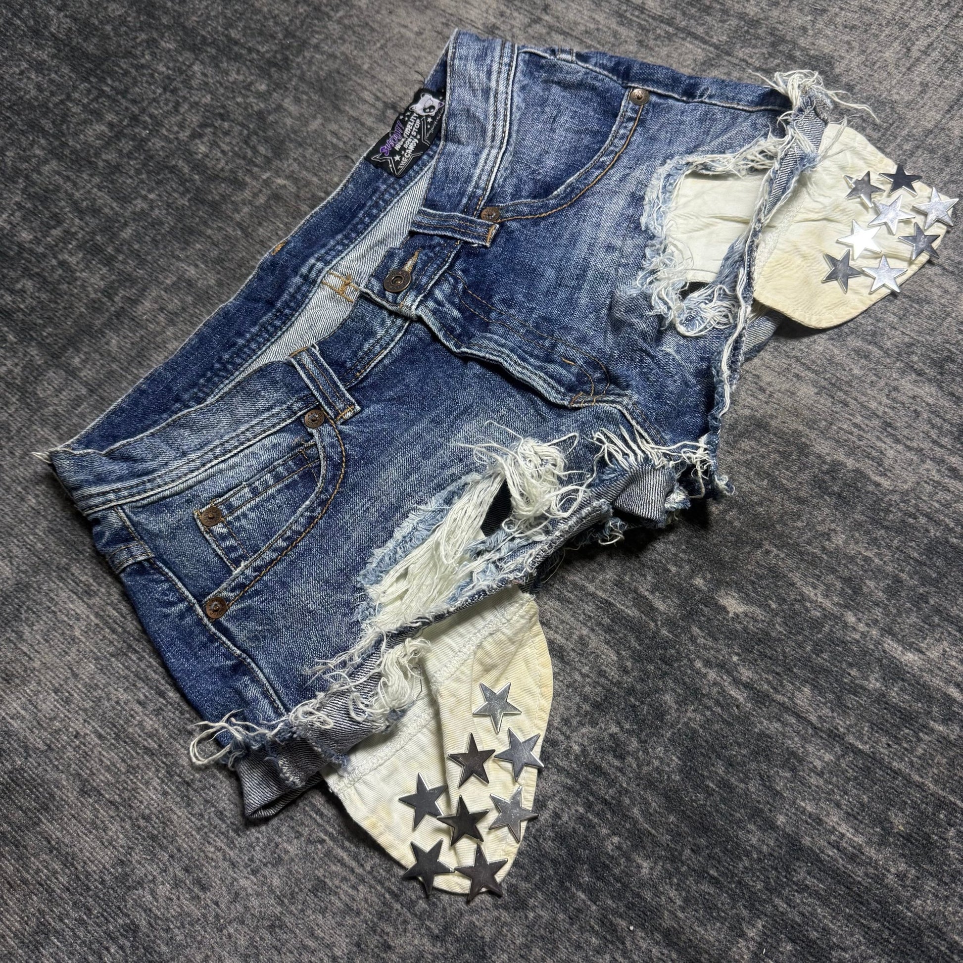 B2V - SHOUT SHORT༒SS22 vintage streetwear thrift y2k clothing by B2V_BAD2WEAR